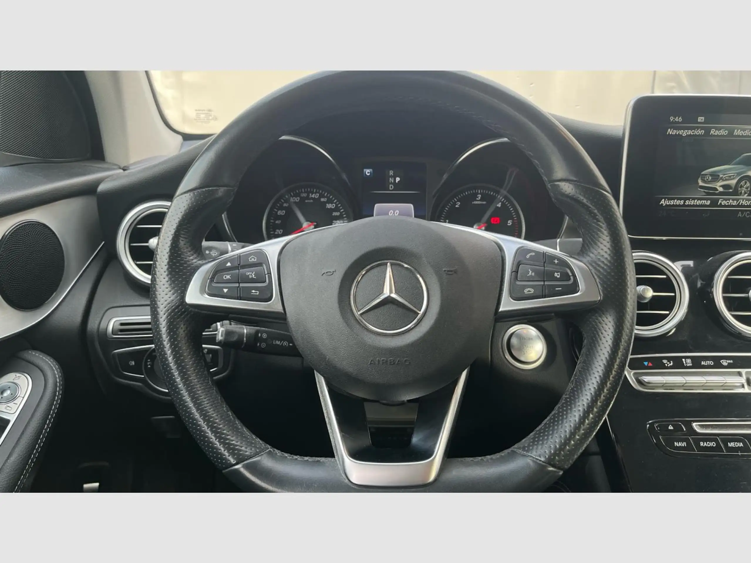 Mercedes-Benz - GLC 220