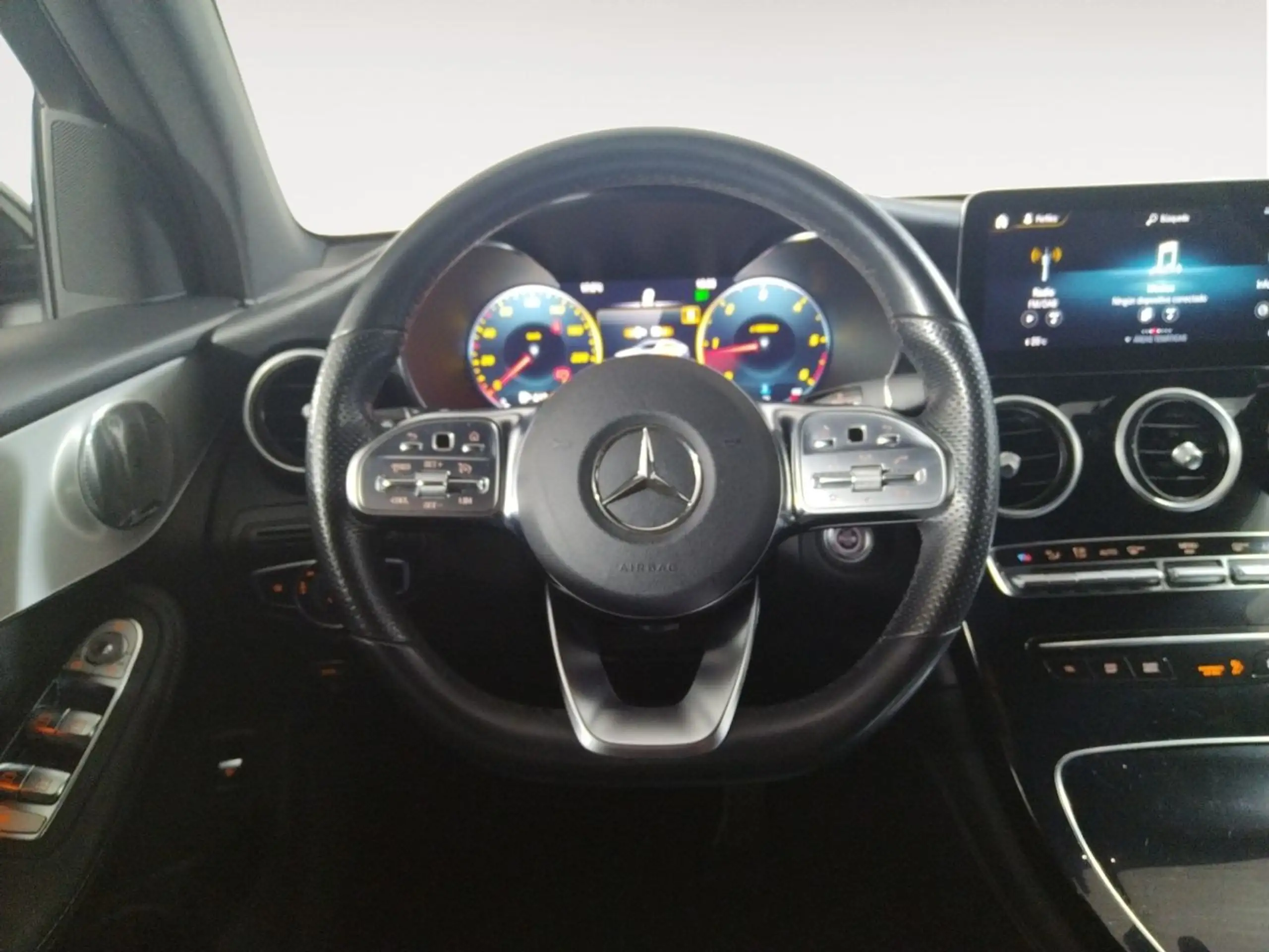 Mercedes-Benz - GLC 200