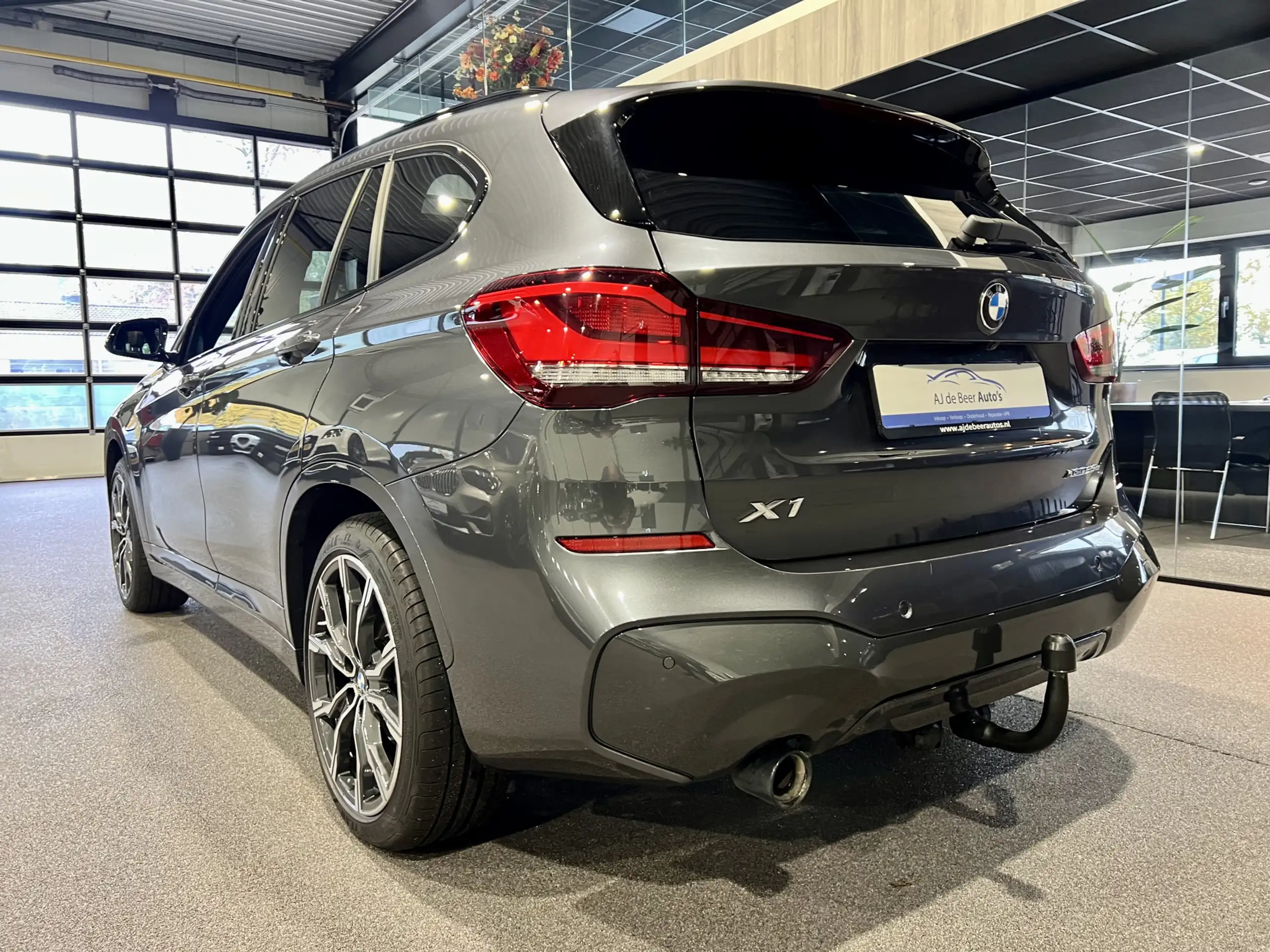 BMW - X1