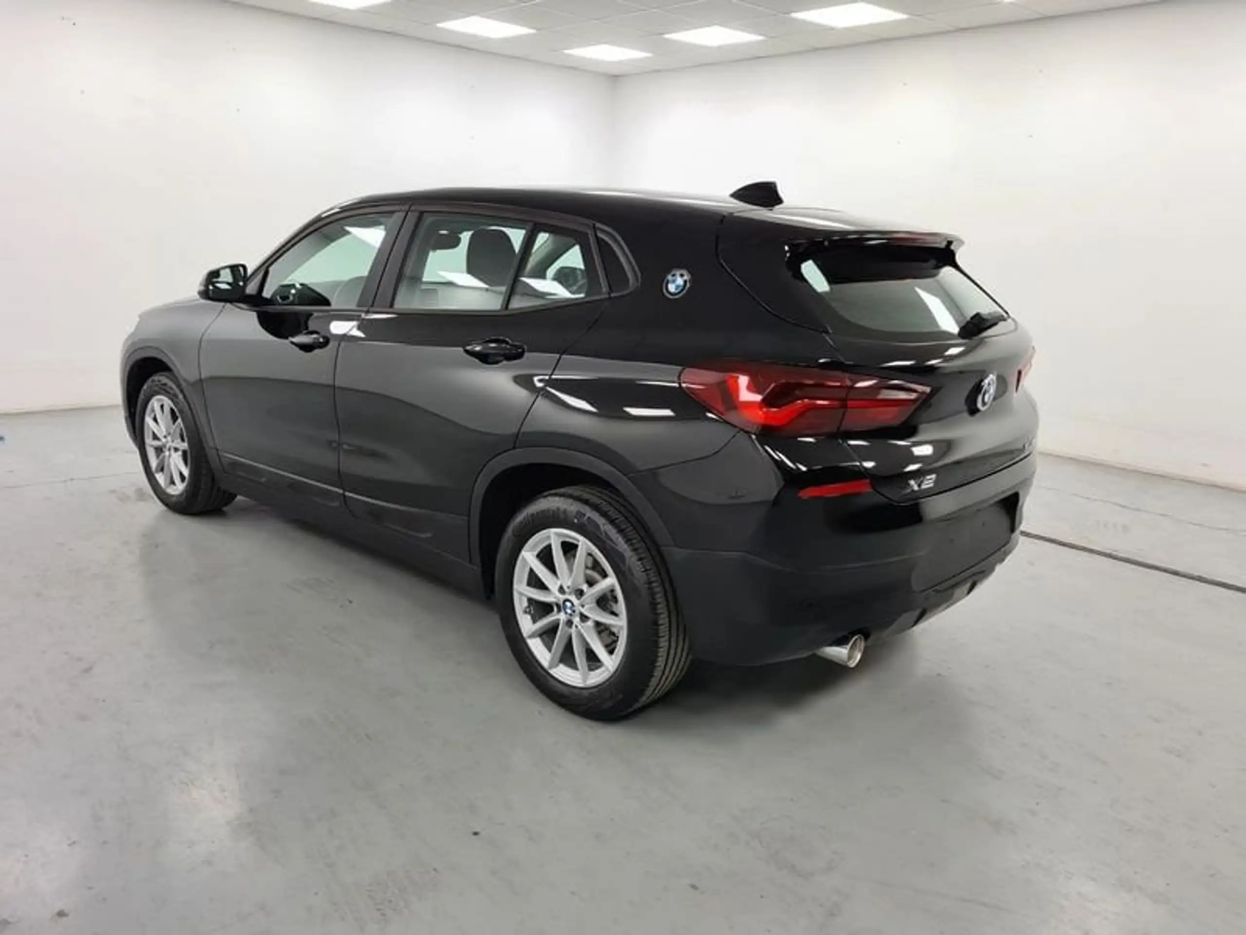 BMW - X2