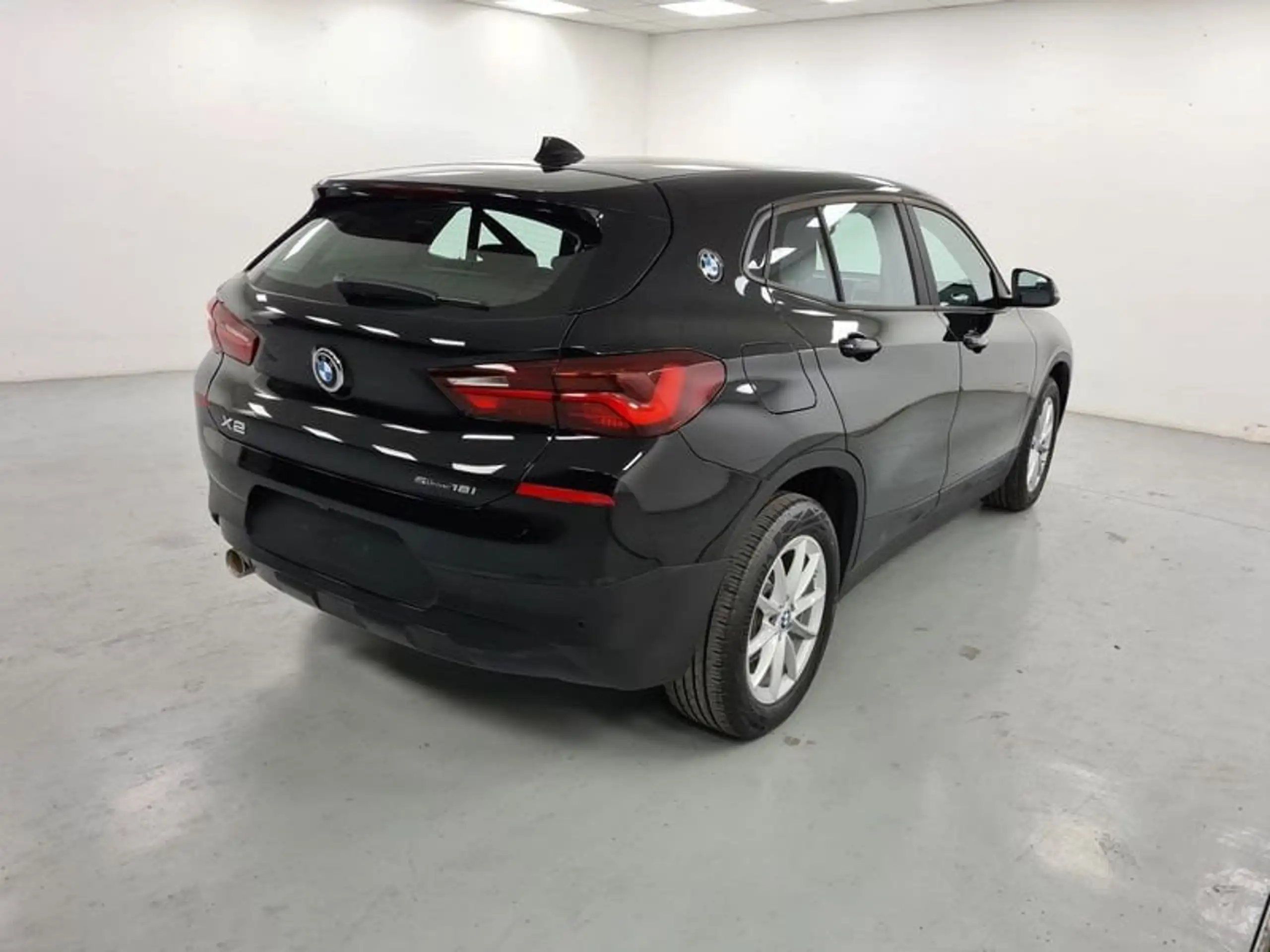 BMW - X2