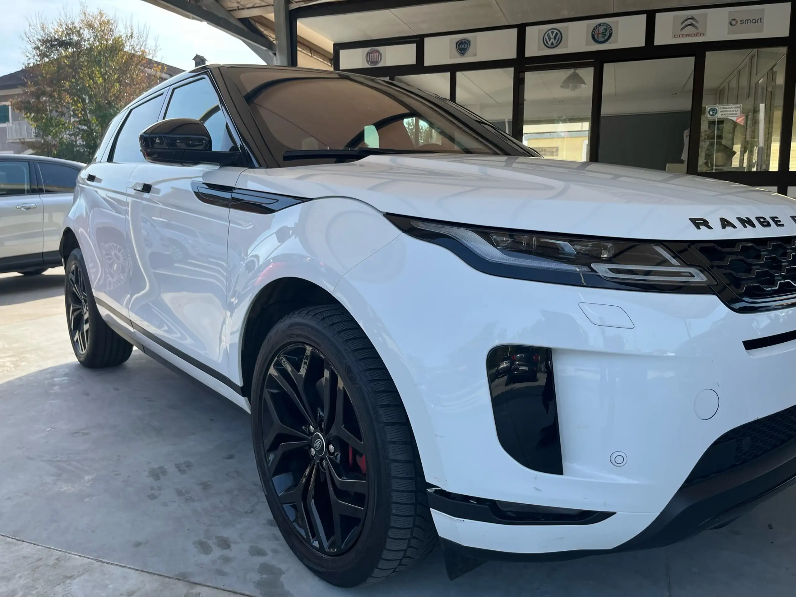 Land Rover - Range Rover Evoque