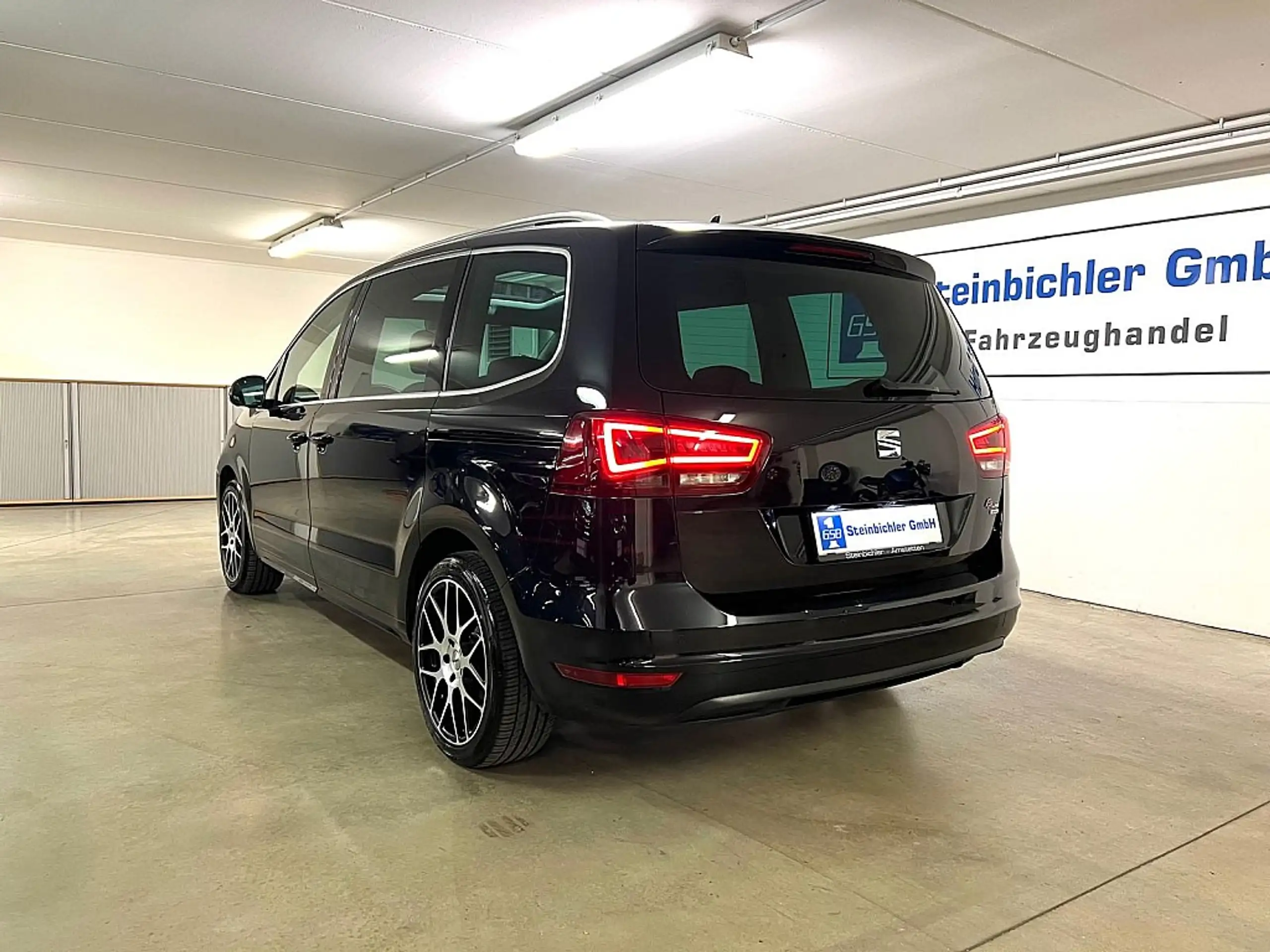 SEAT - Alhambra