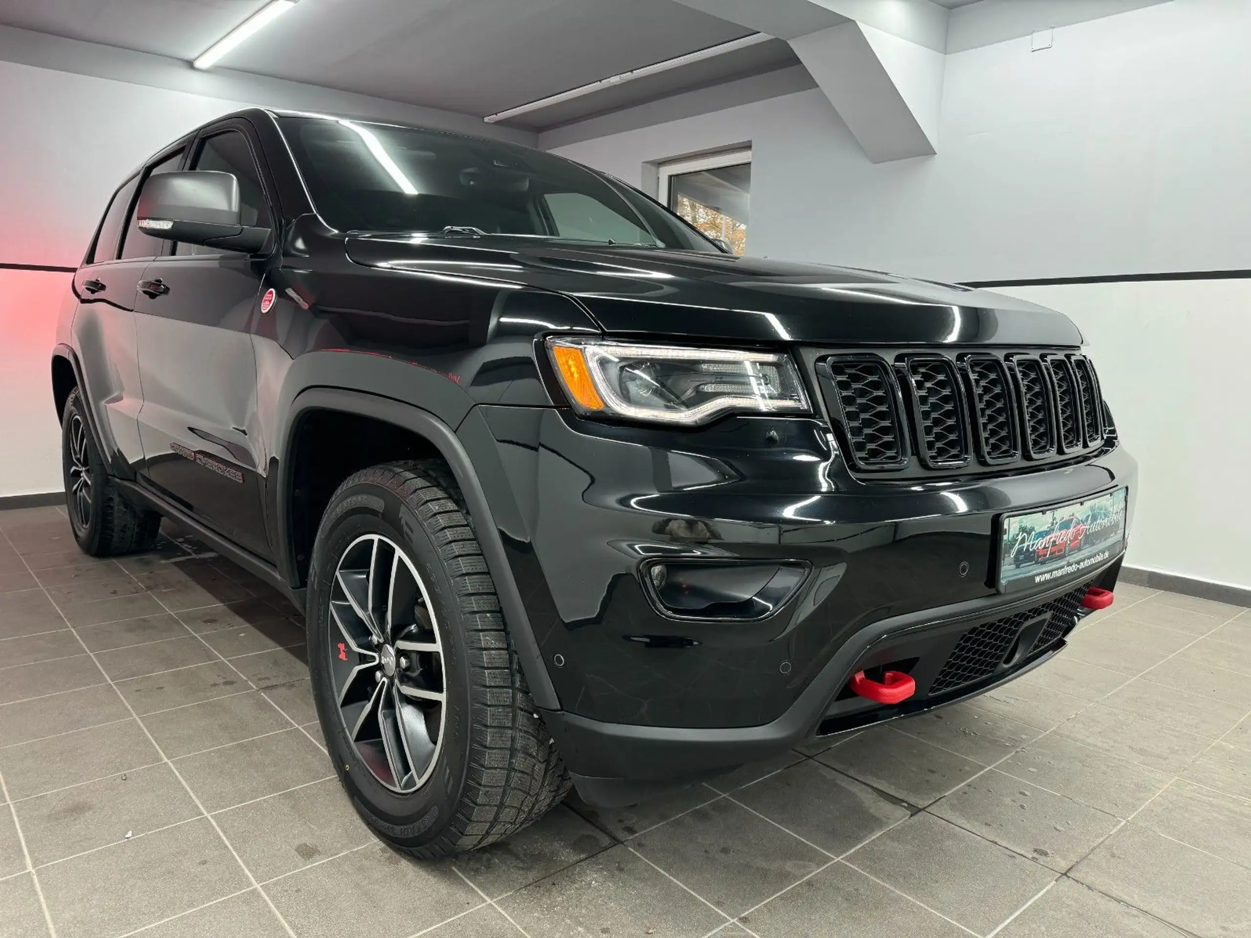 Jeep - Grand Cherokee