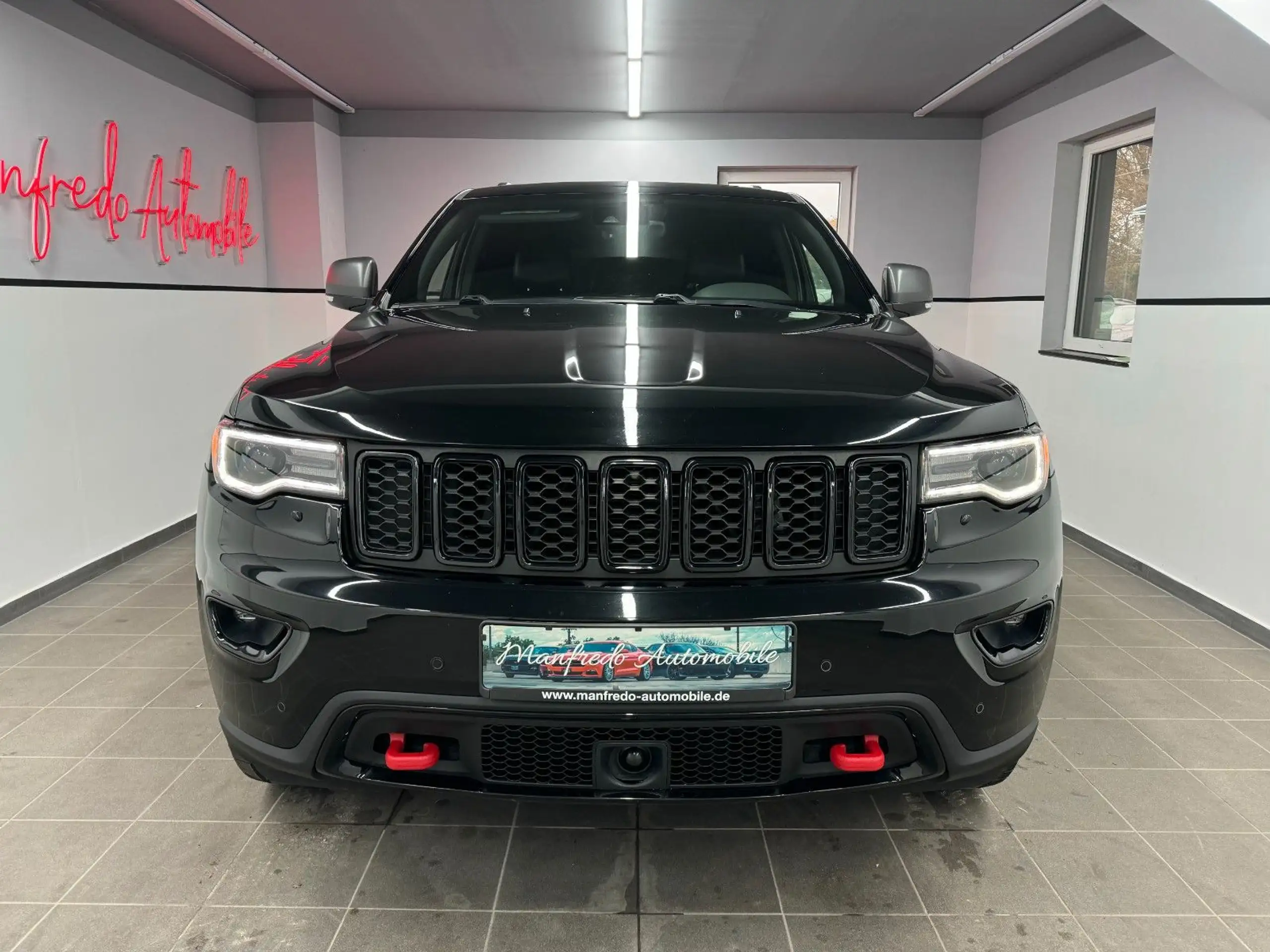 Jeep - Grand Cherokee