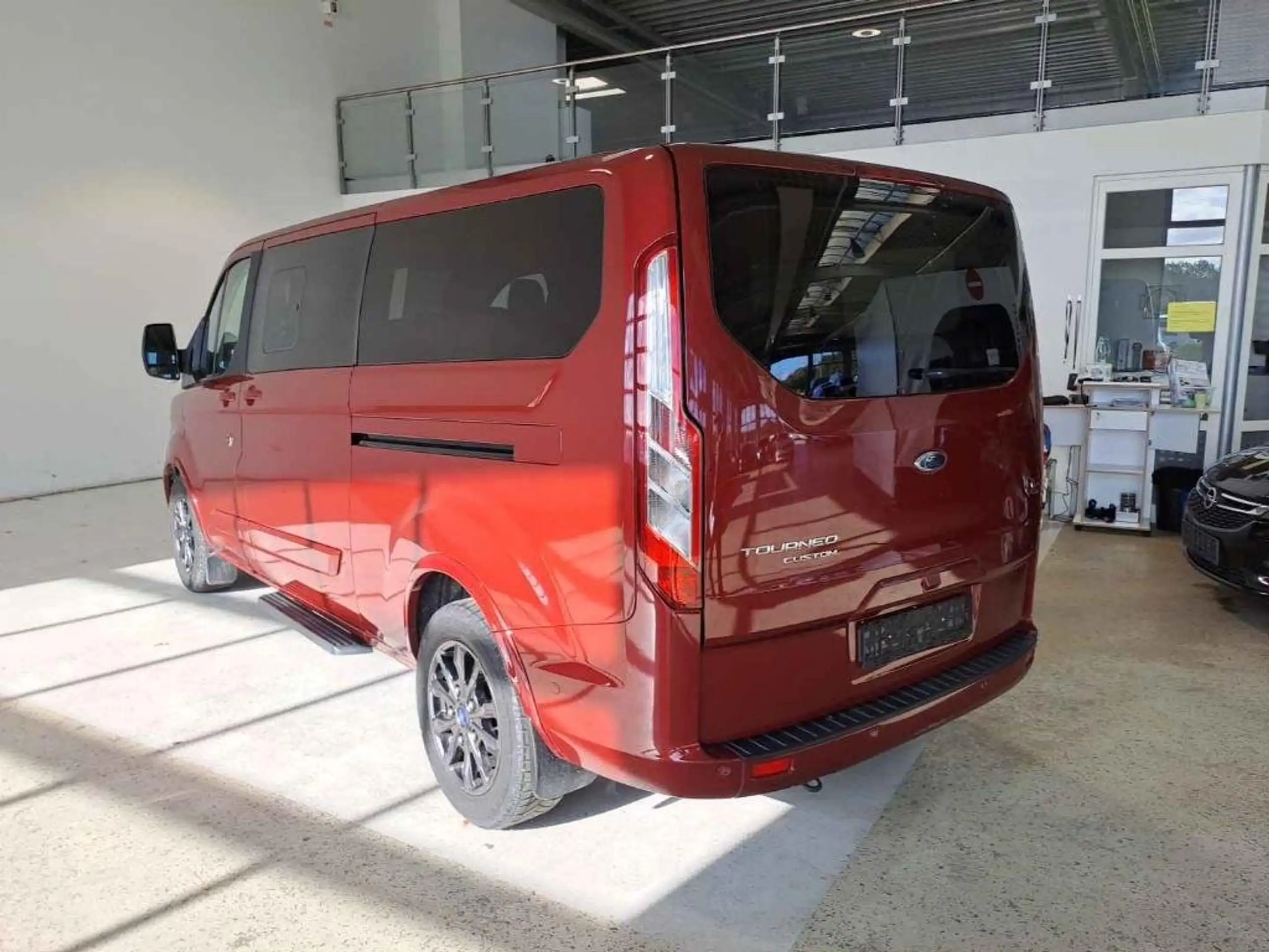 Ford - Tourneo Custom