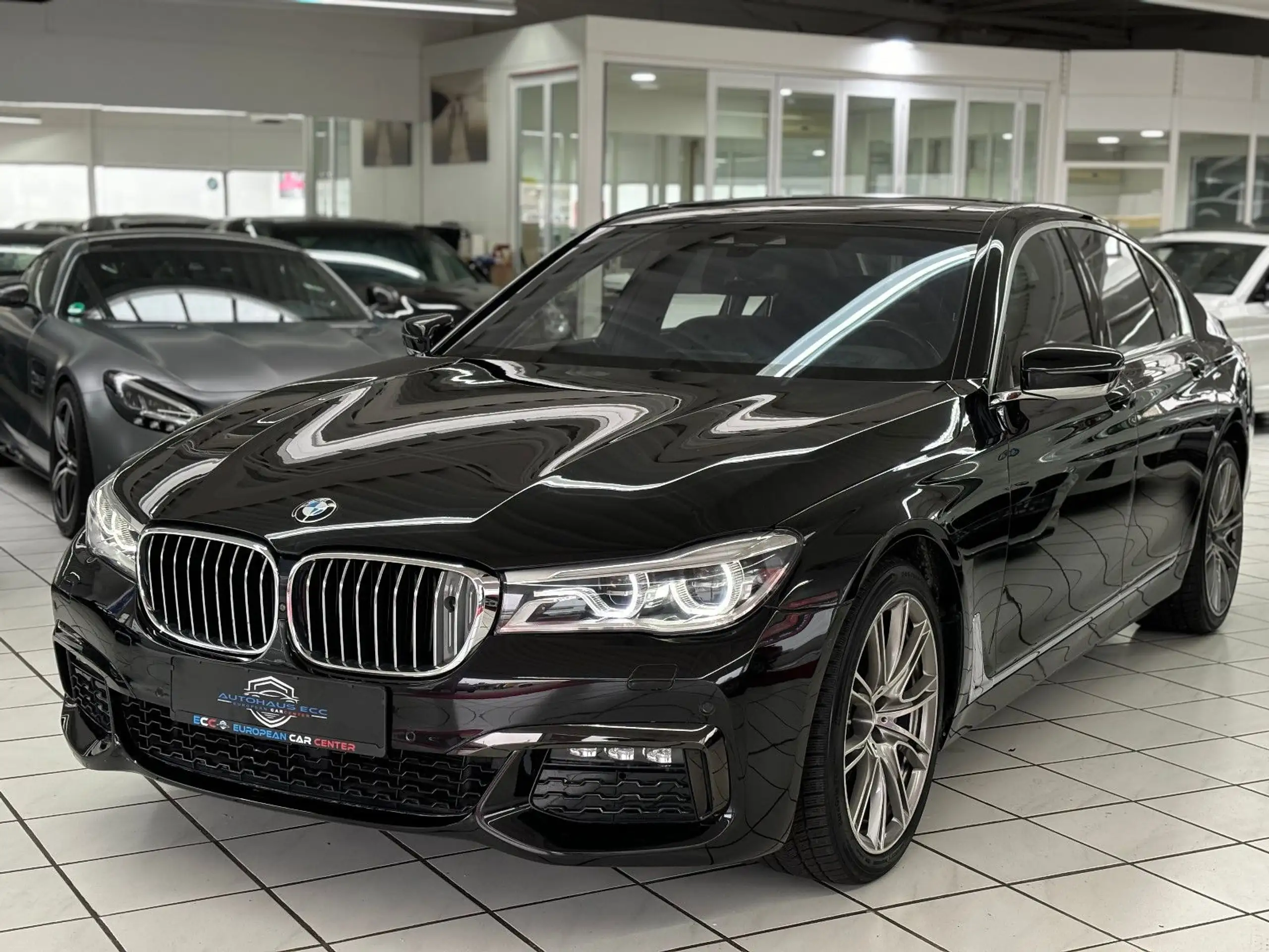 BMW - 740