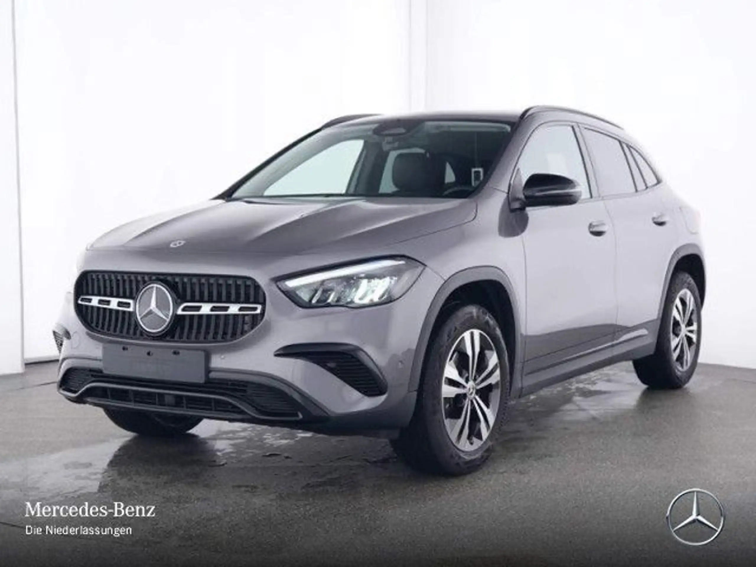 Mercedes-Benz - GLA 200