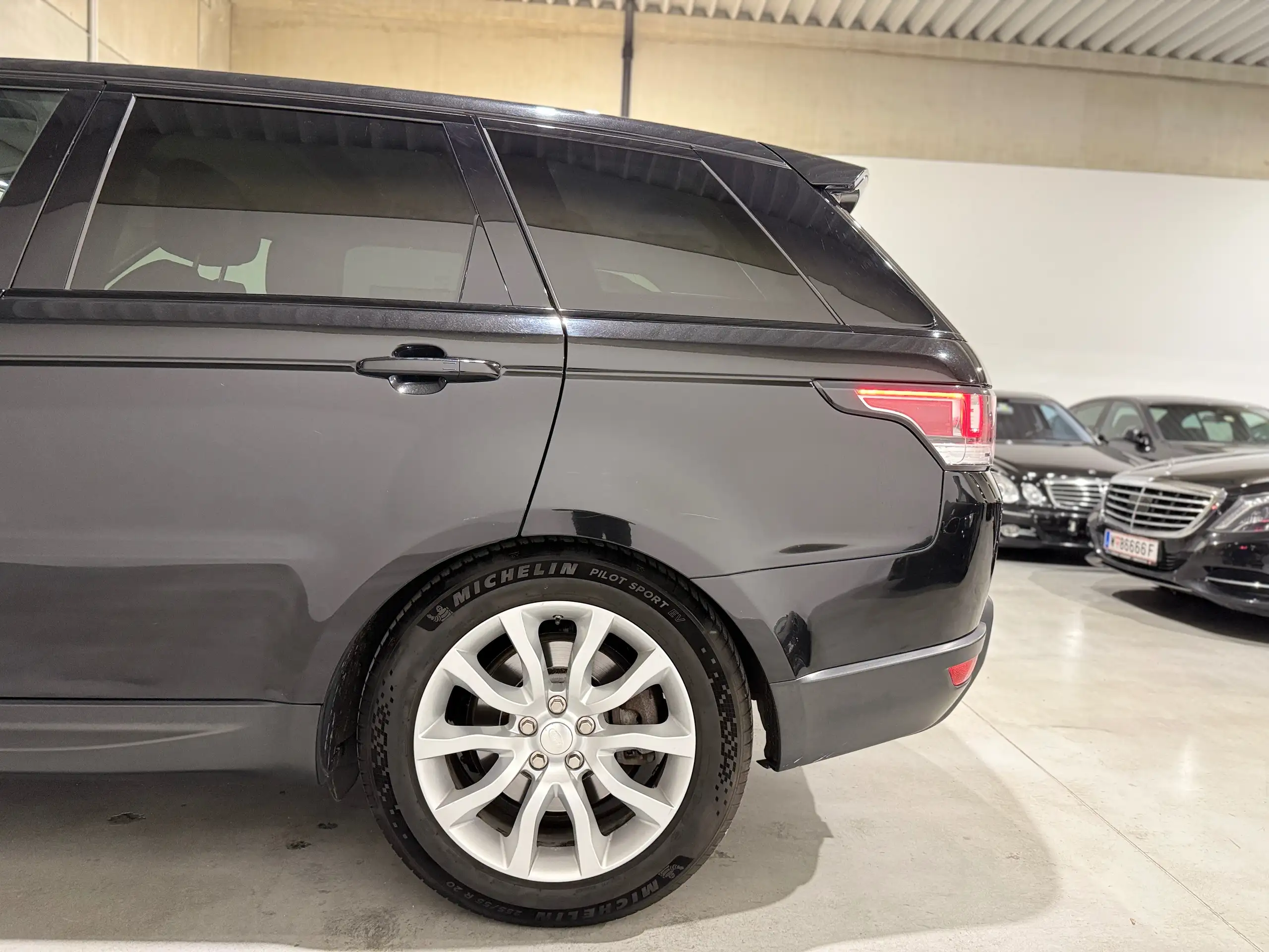 Land Rover - Range Rover Sport