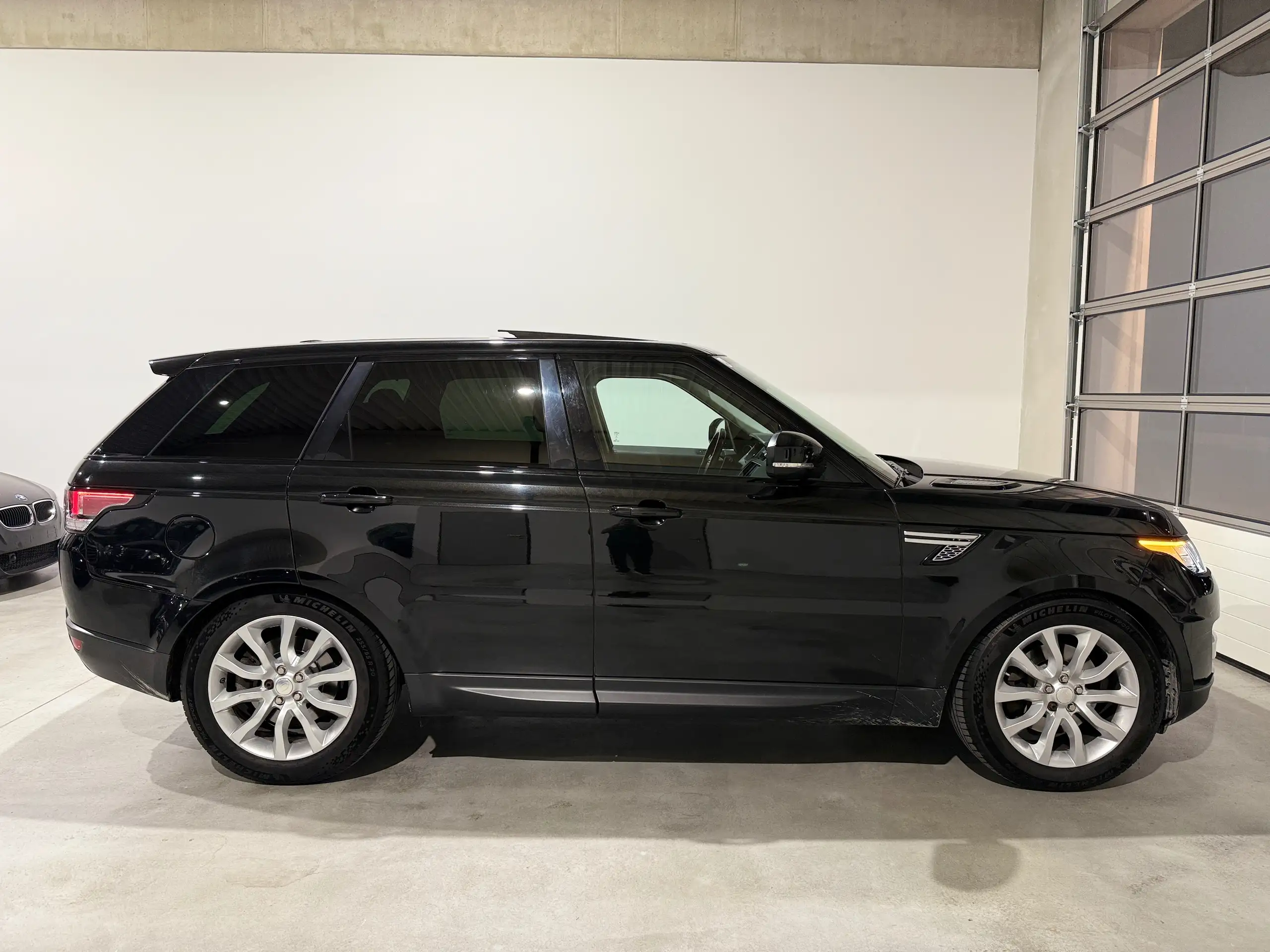 Land Rover - Range Rover Sport