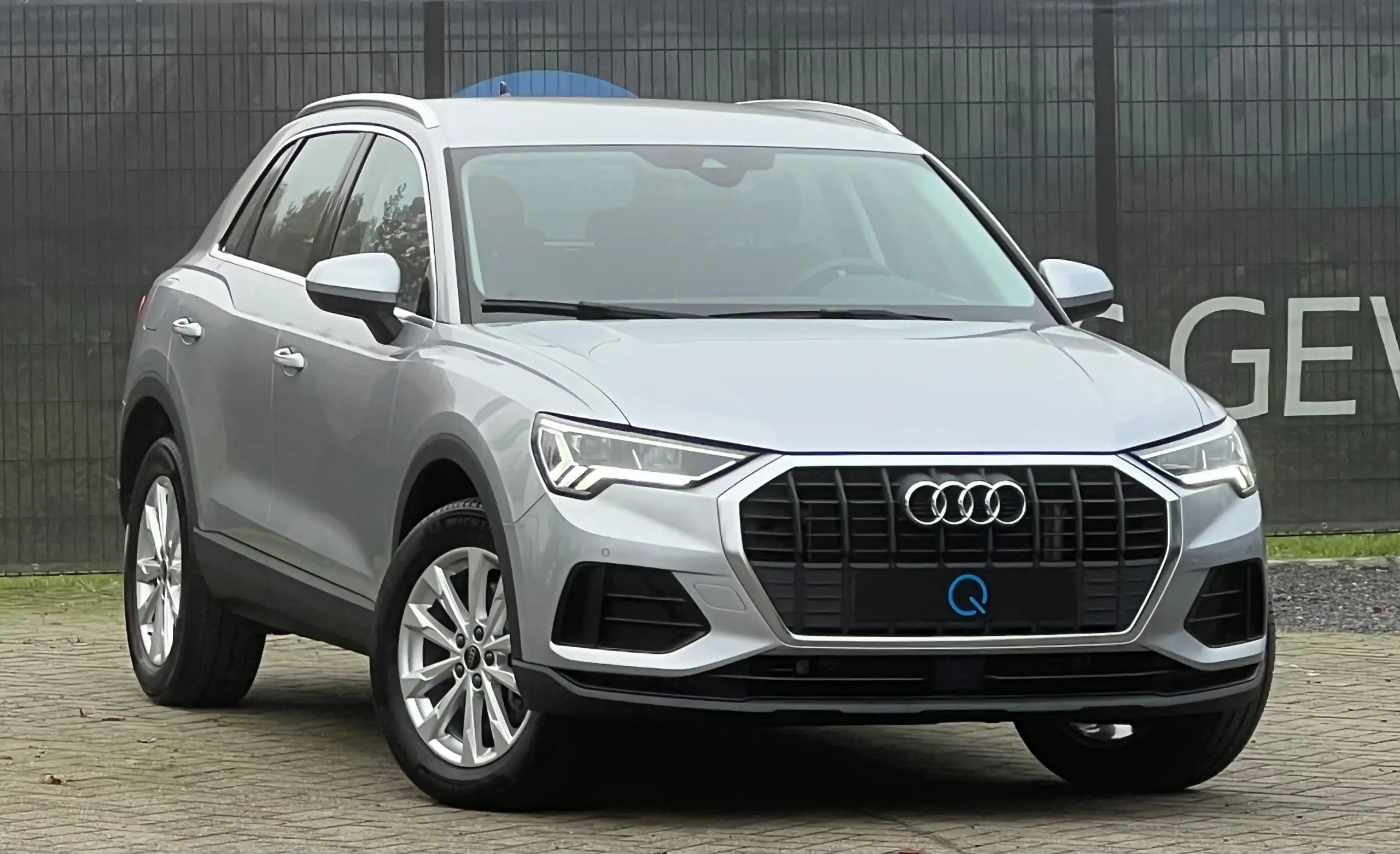 Audi - Q3