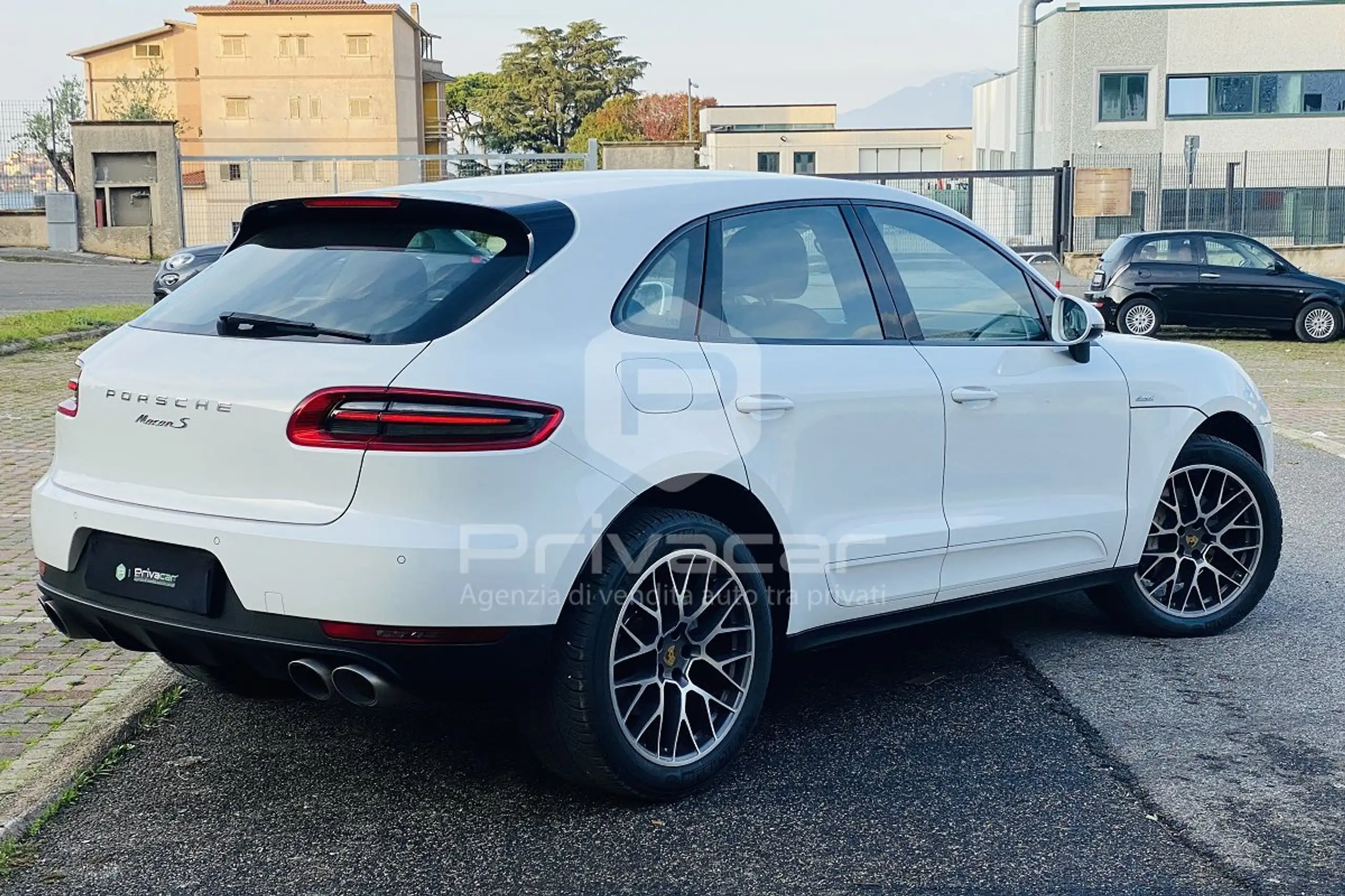 Porsche - Macan