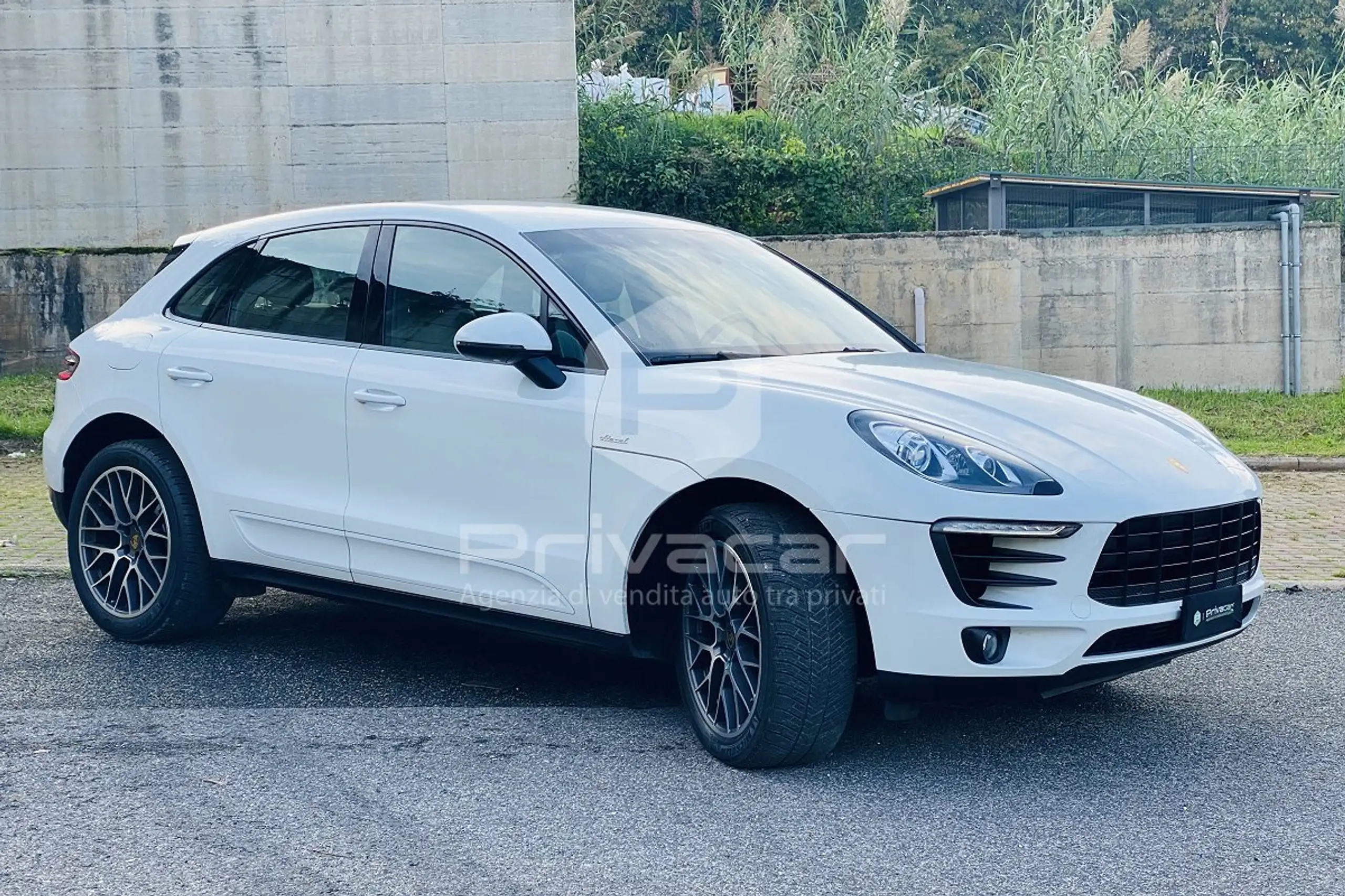 Porsche - Macan