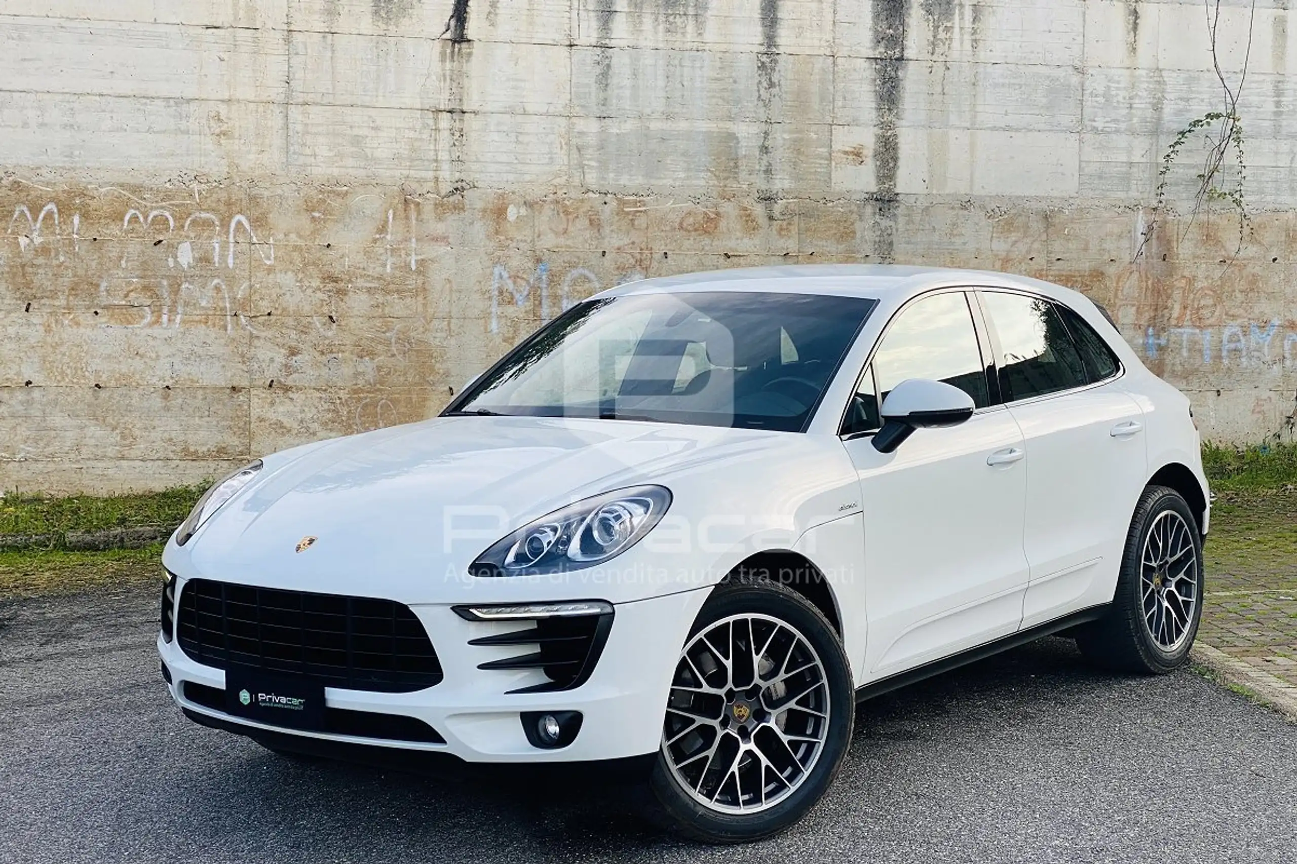 Porsche - Macan