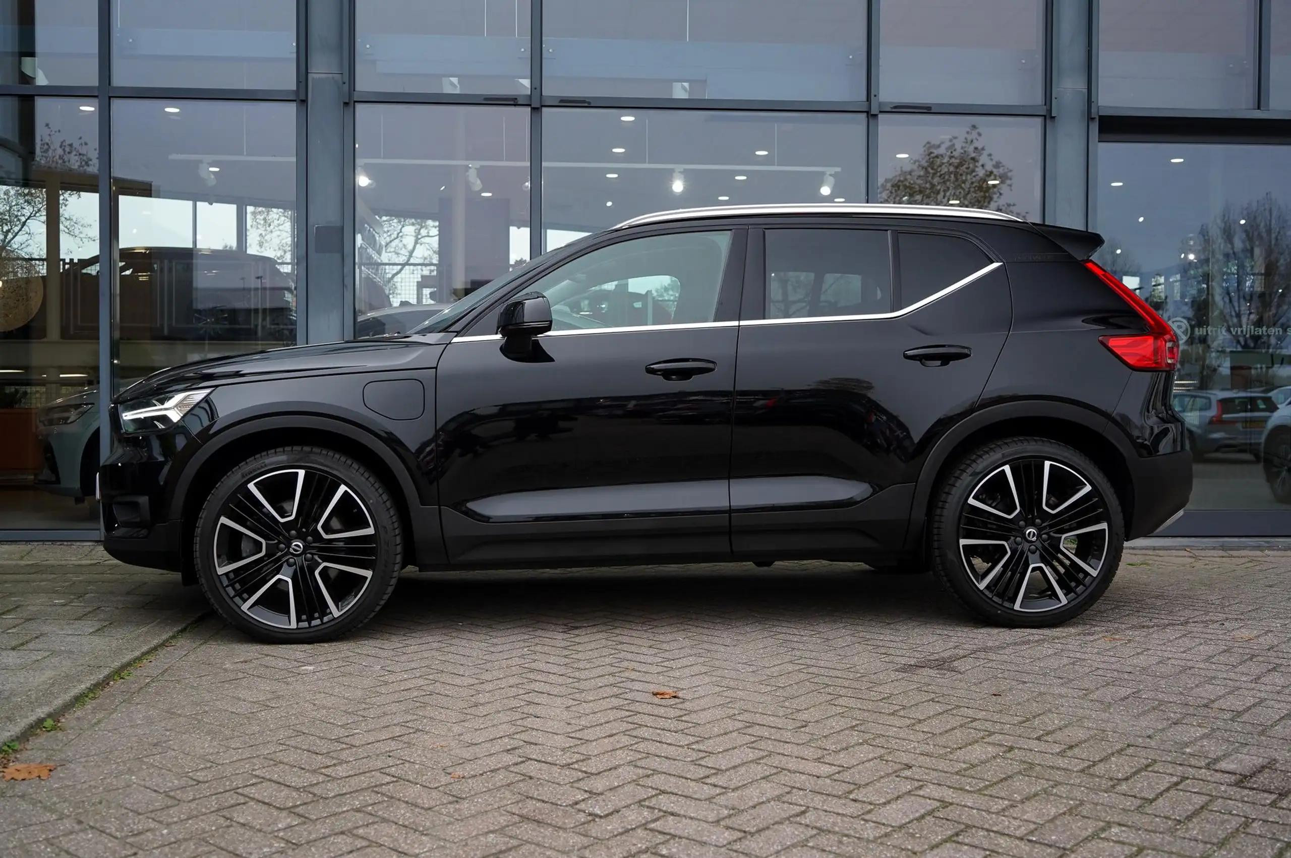 Volvo - XC40