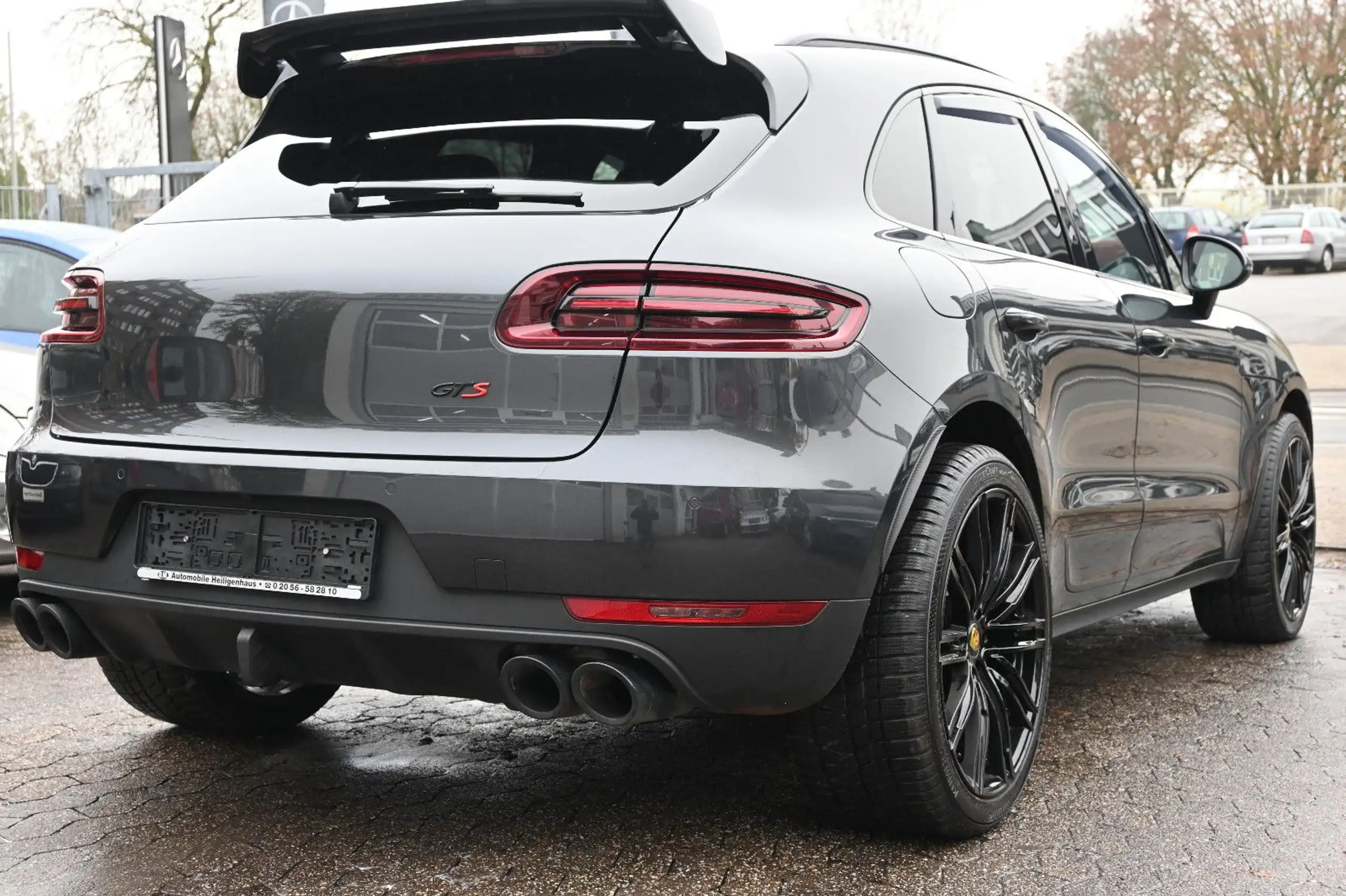 Porsche - Macan