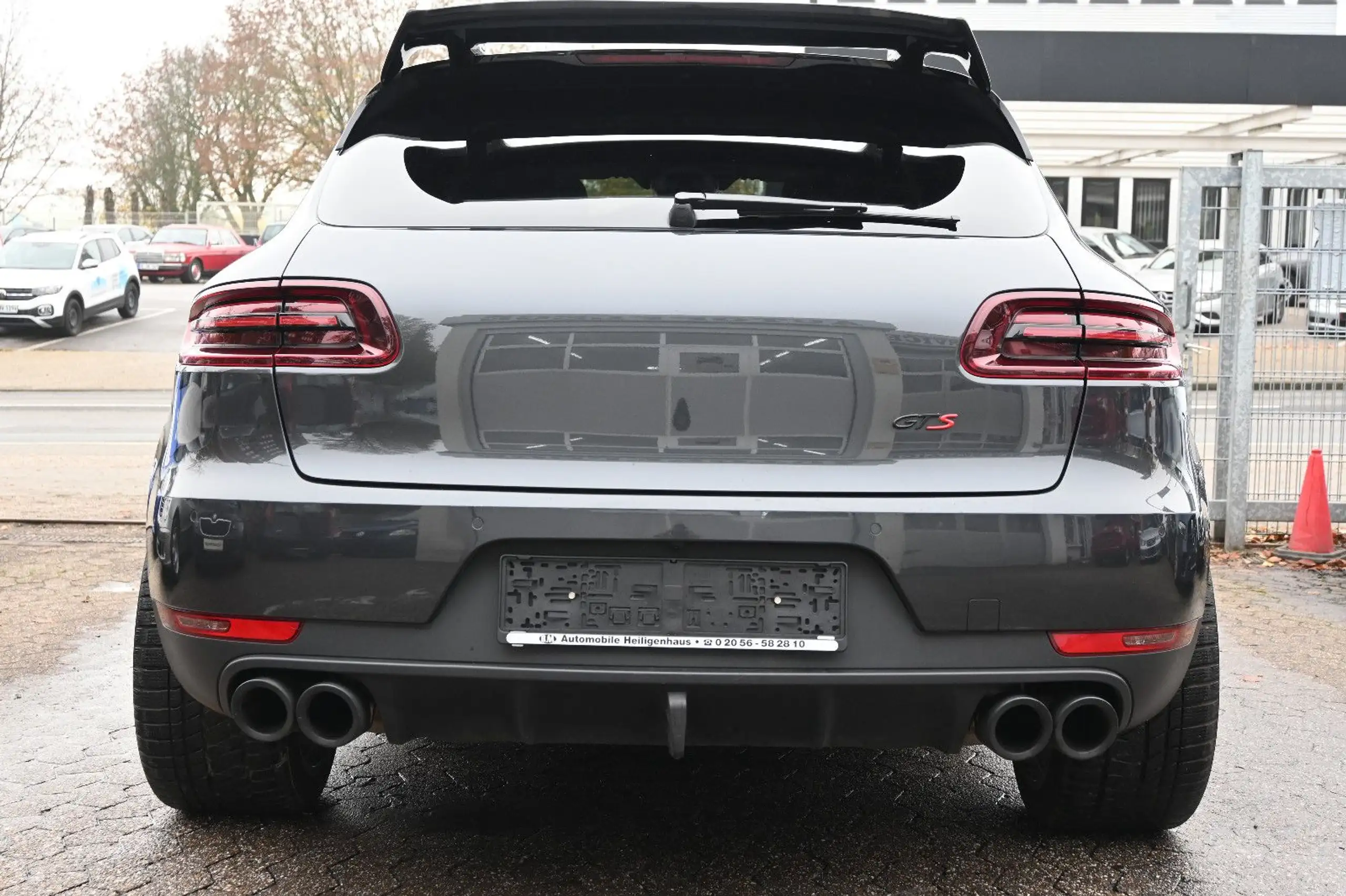 Porsche - Macan