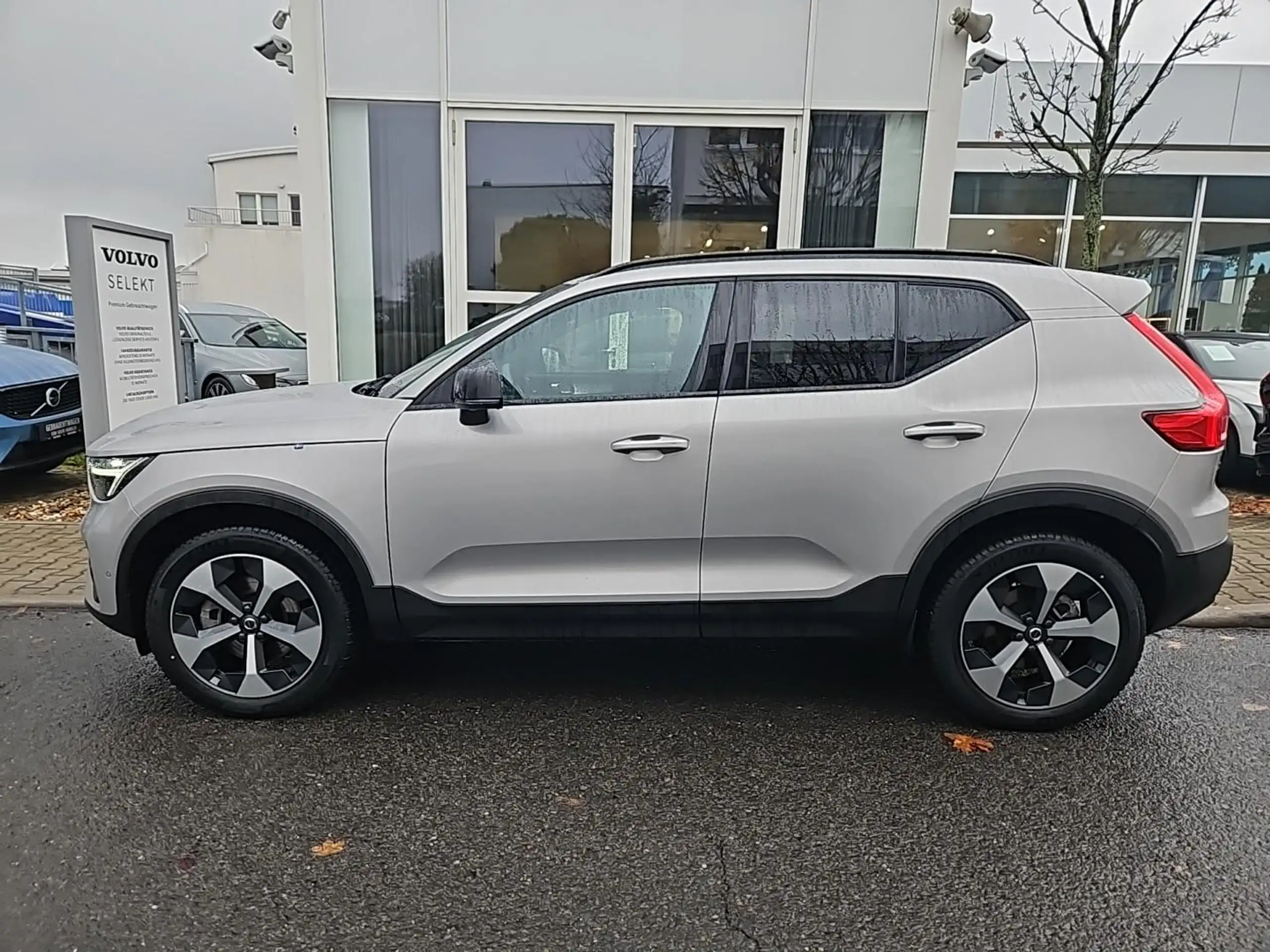 Volvo - XC40