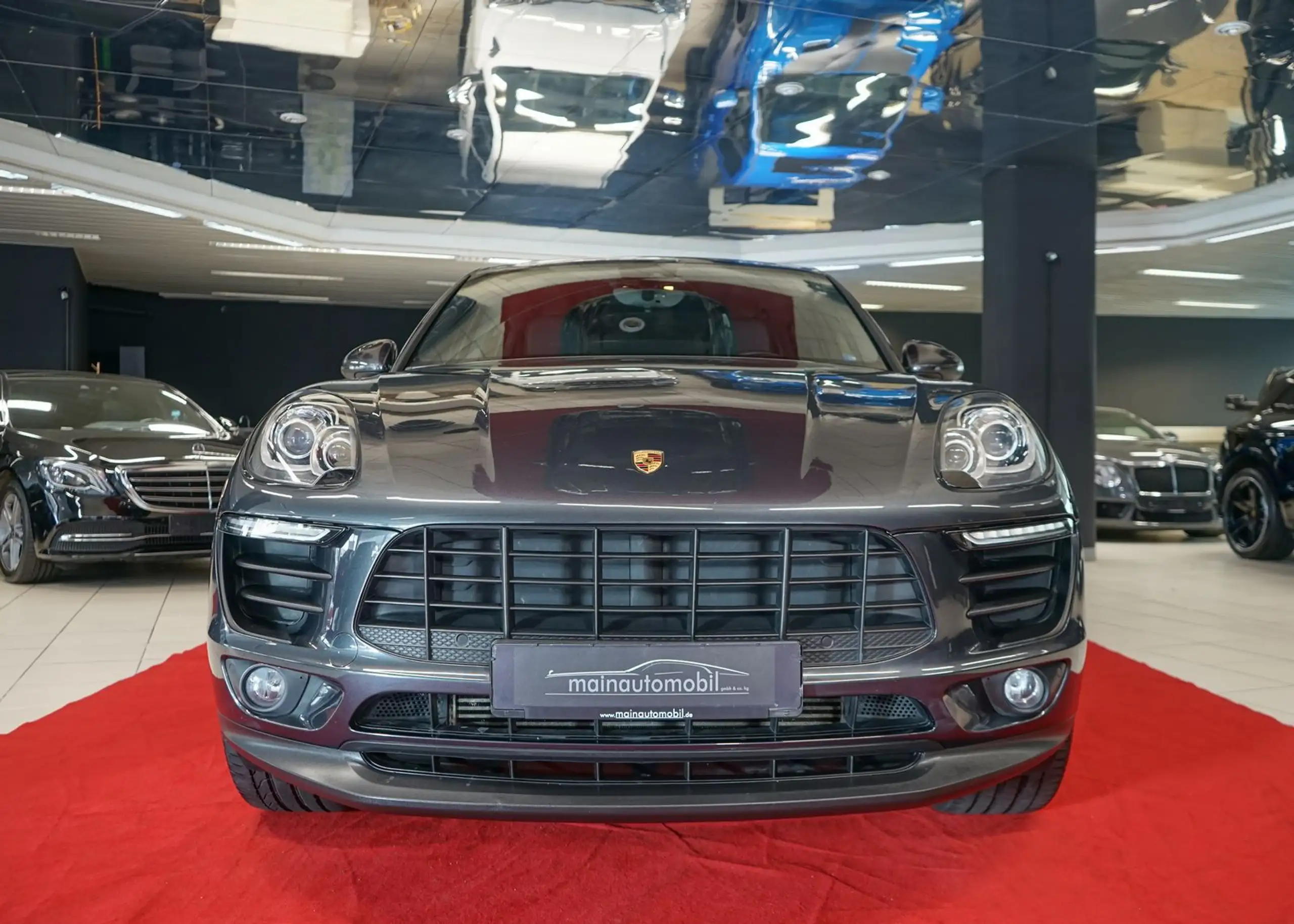 Porsche - Macan