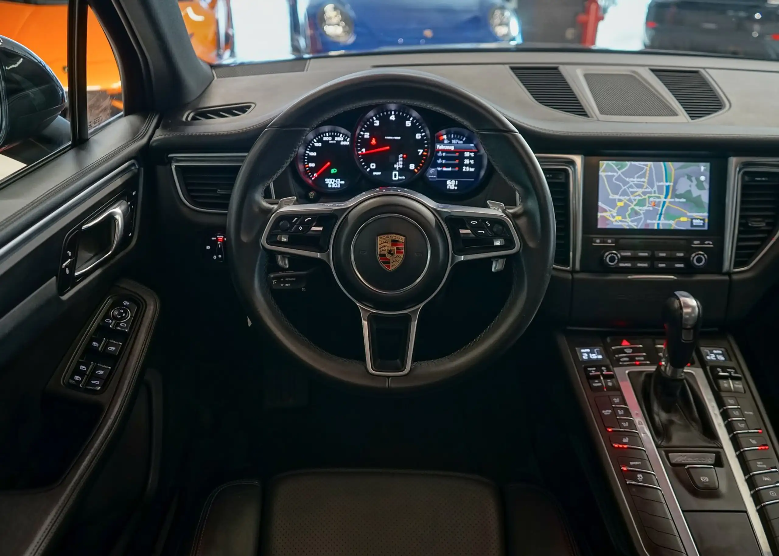 Porsche - Macan