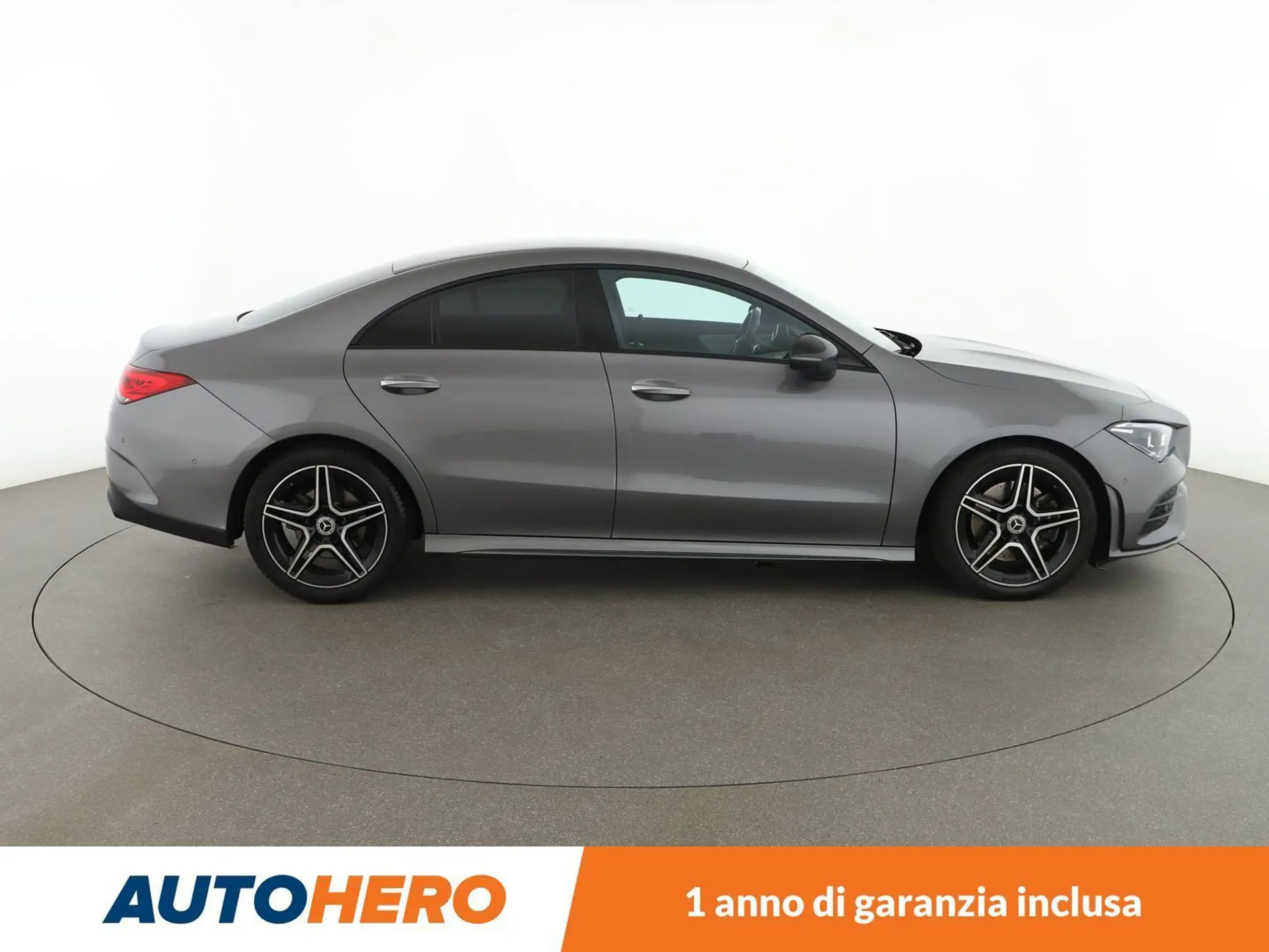 Mercedes-Benz - CLA 200