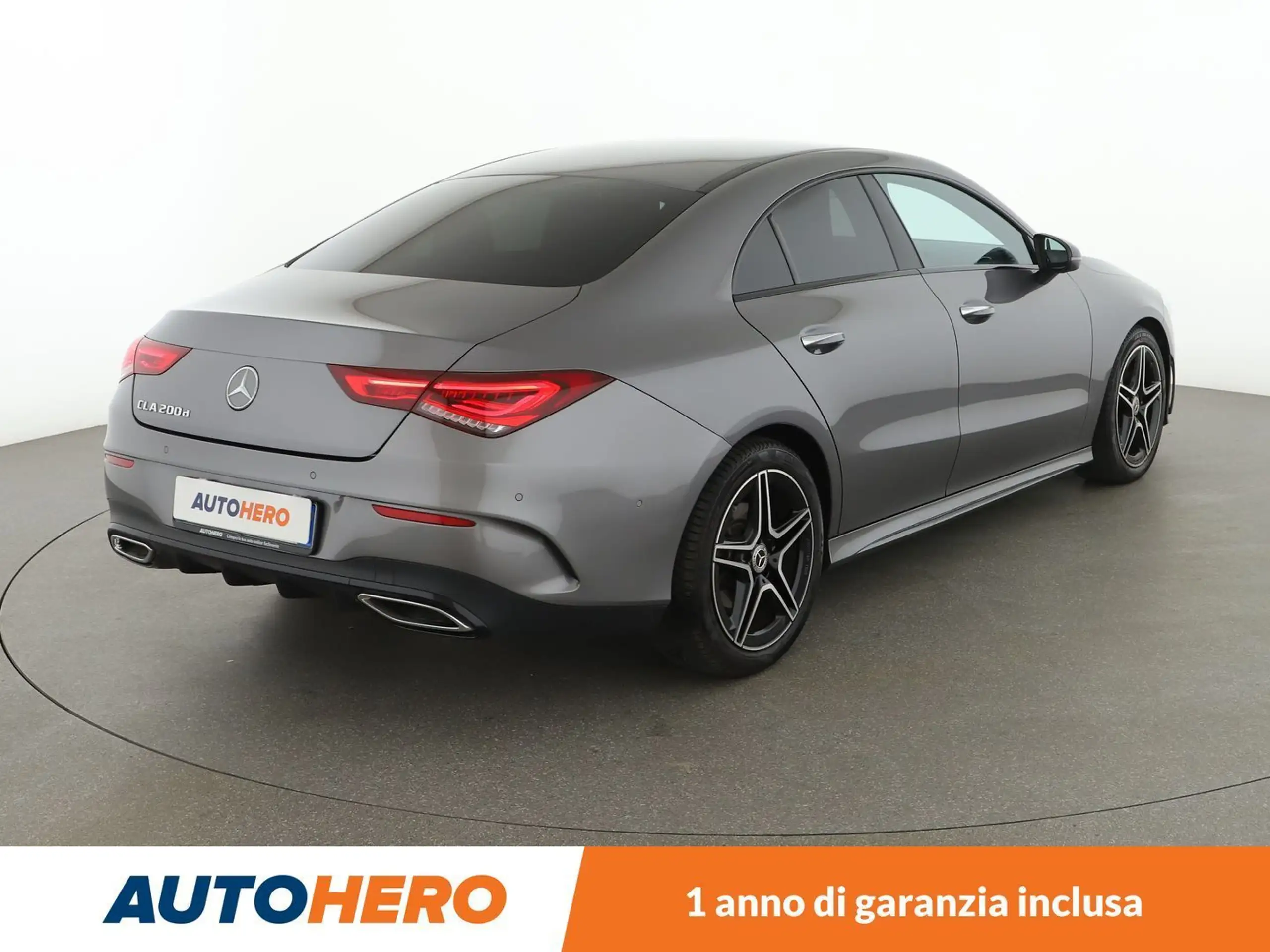 Mercedes-Benz - CLA 200