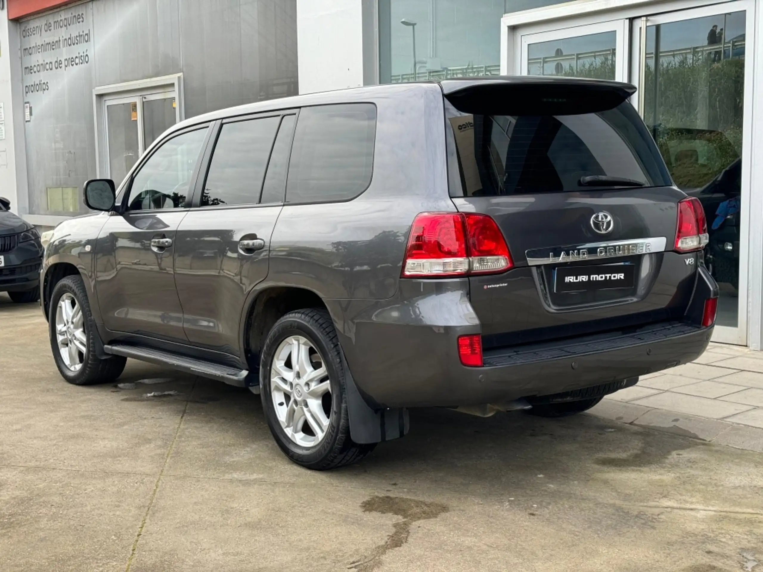 Toyota - Land Cruiser