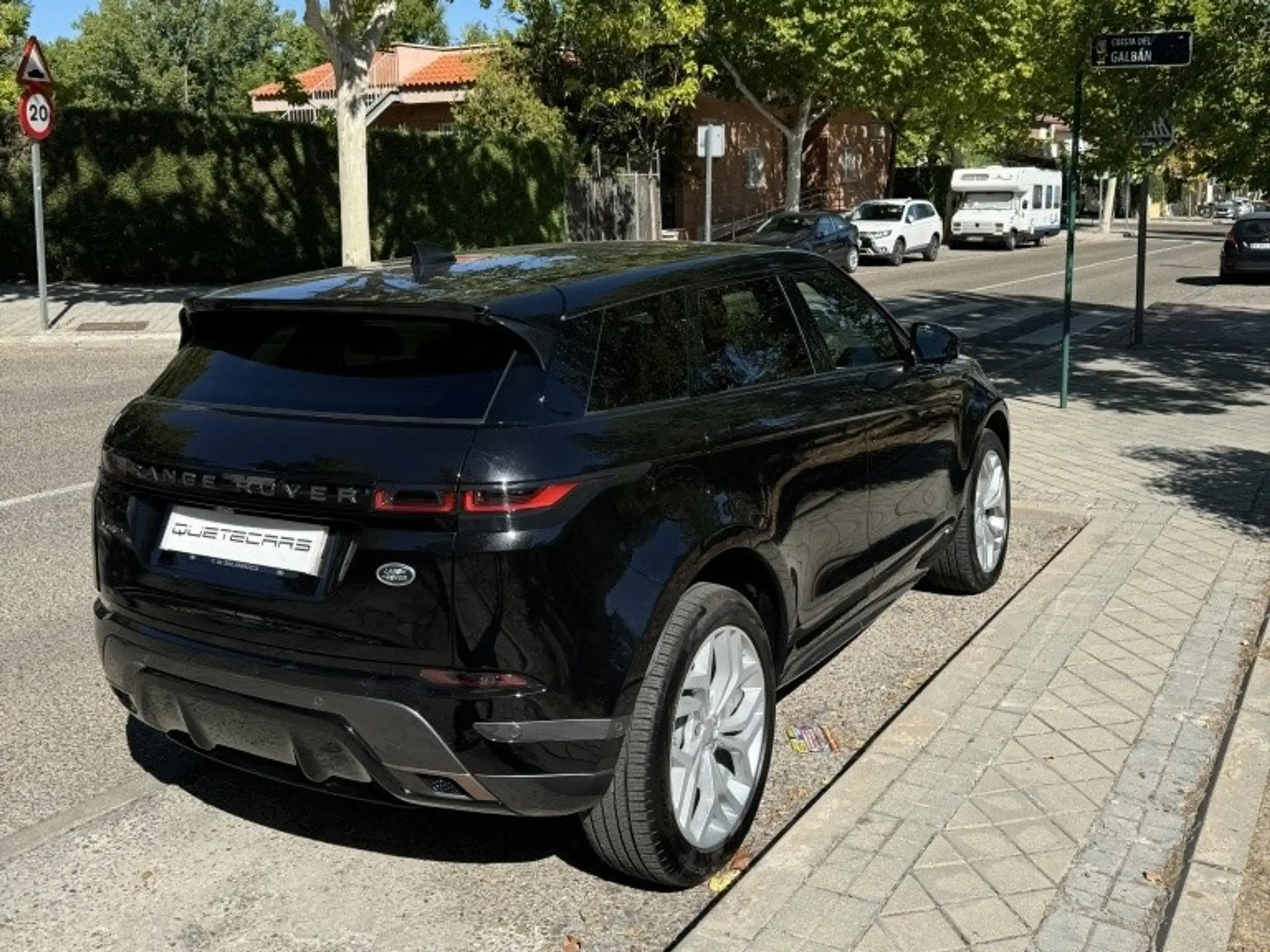 Land Rover - Range Rover Evoque