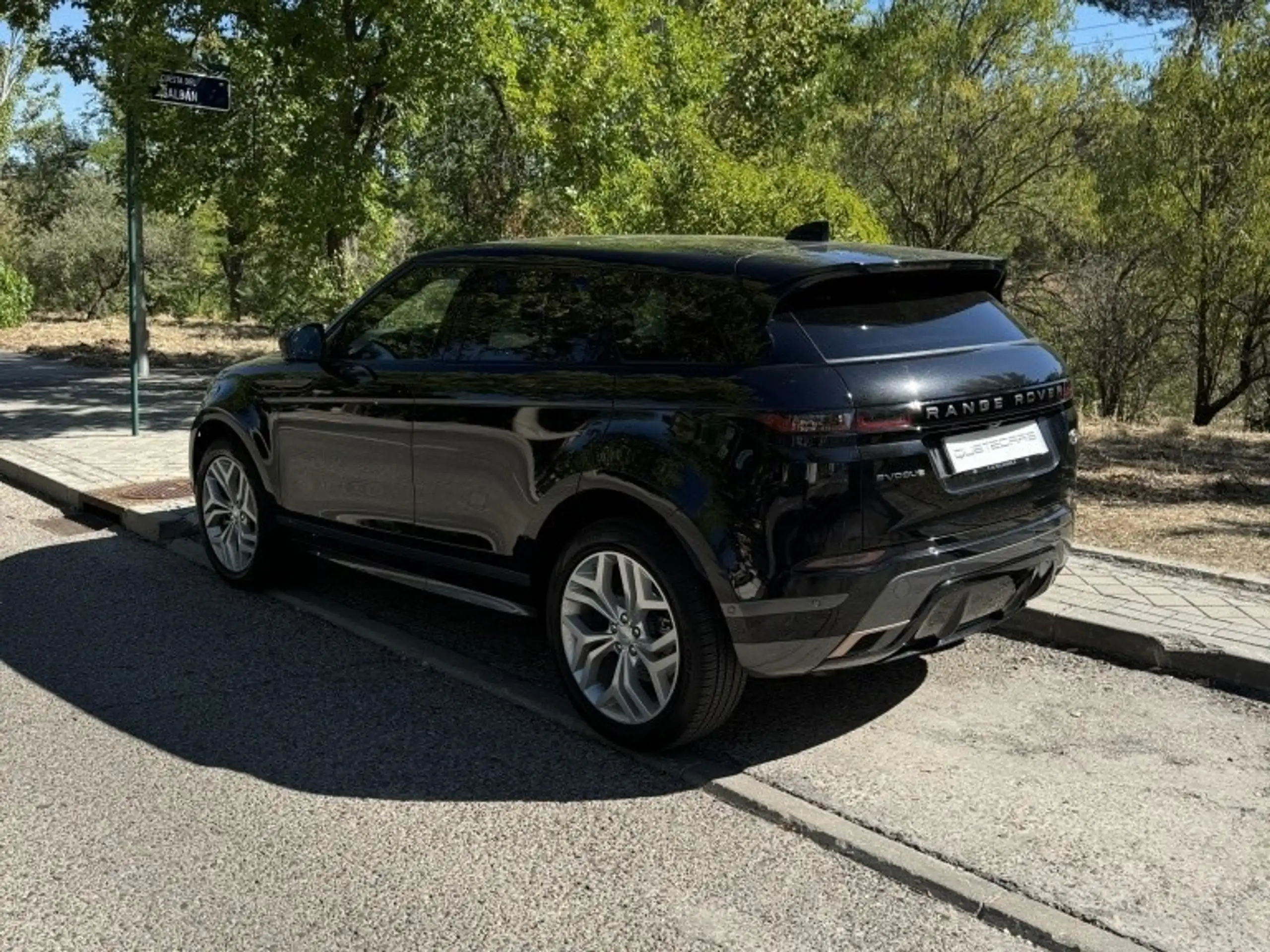 Land Rover - Range Rover Evoque