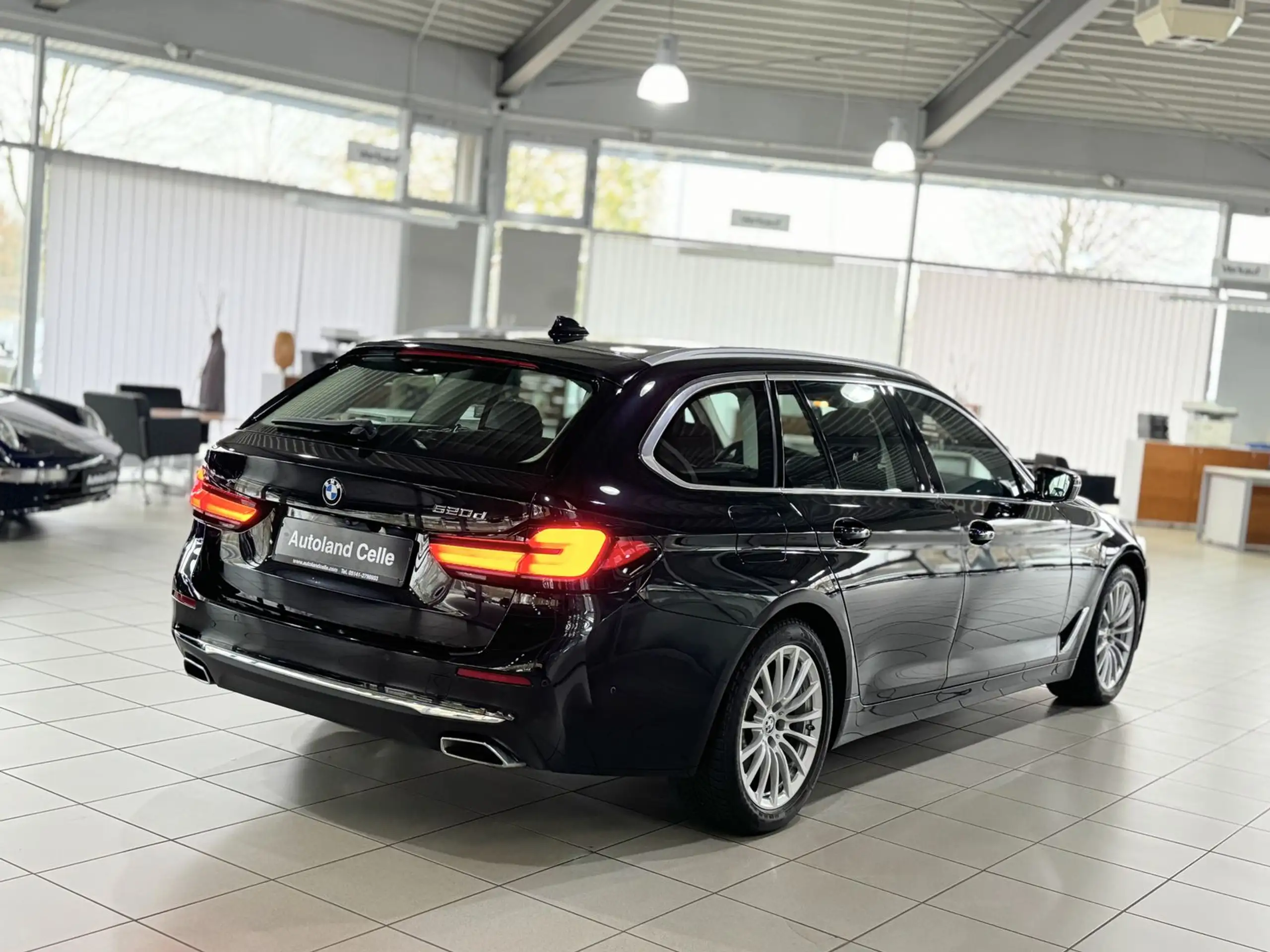 BMW - 520