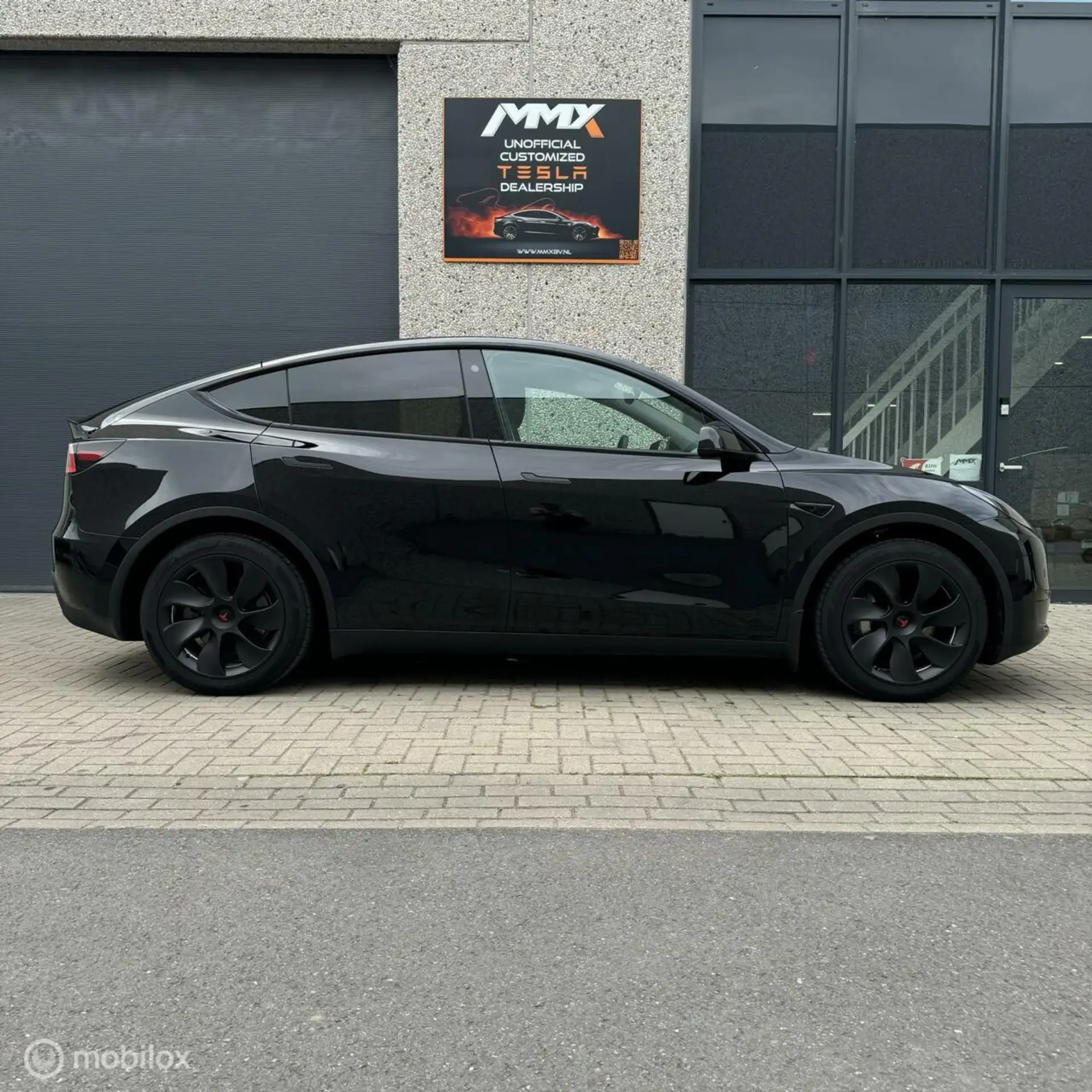 Tesla - Model Y