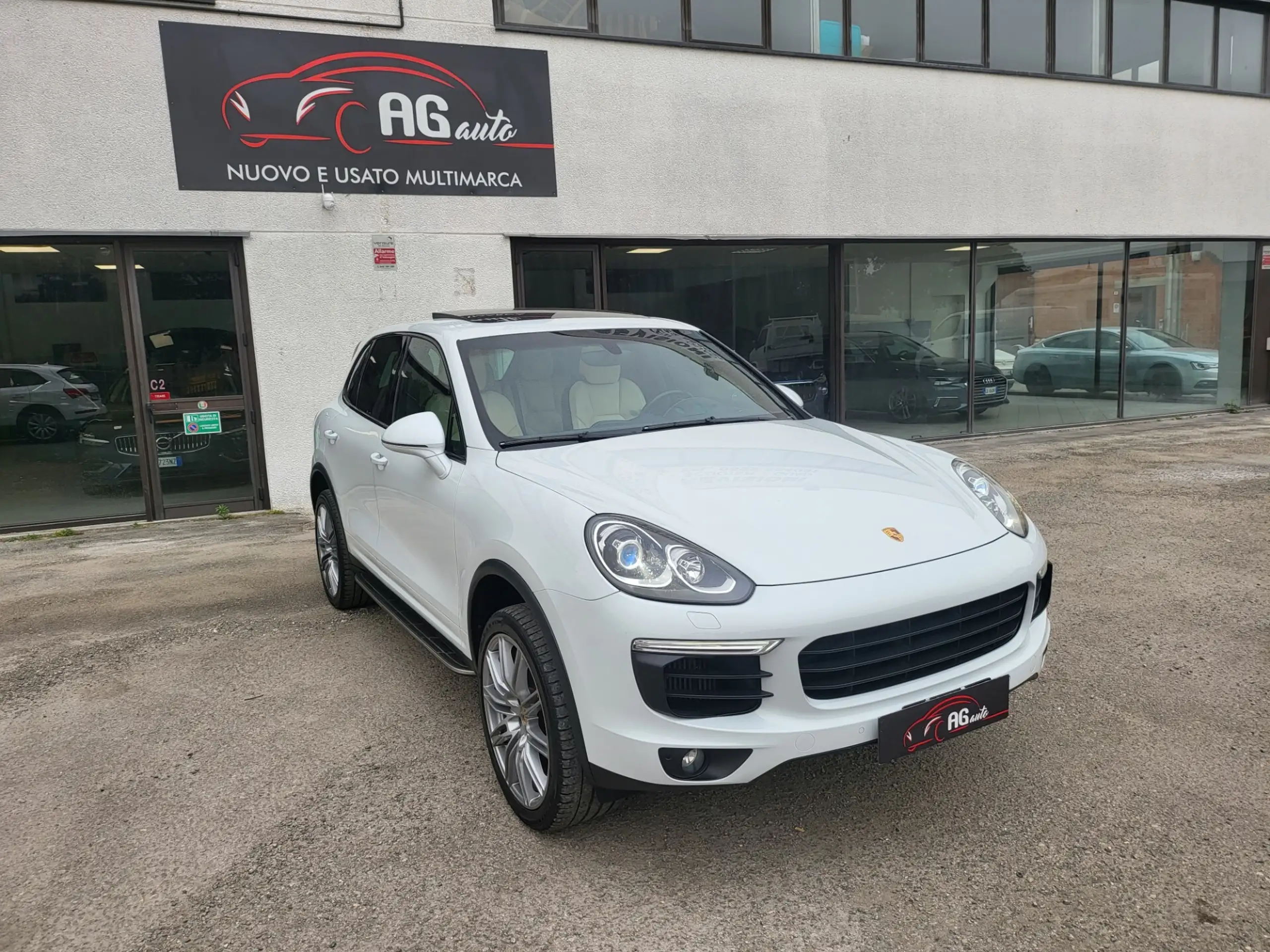 Porsche - Cayenne