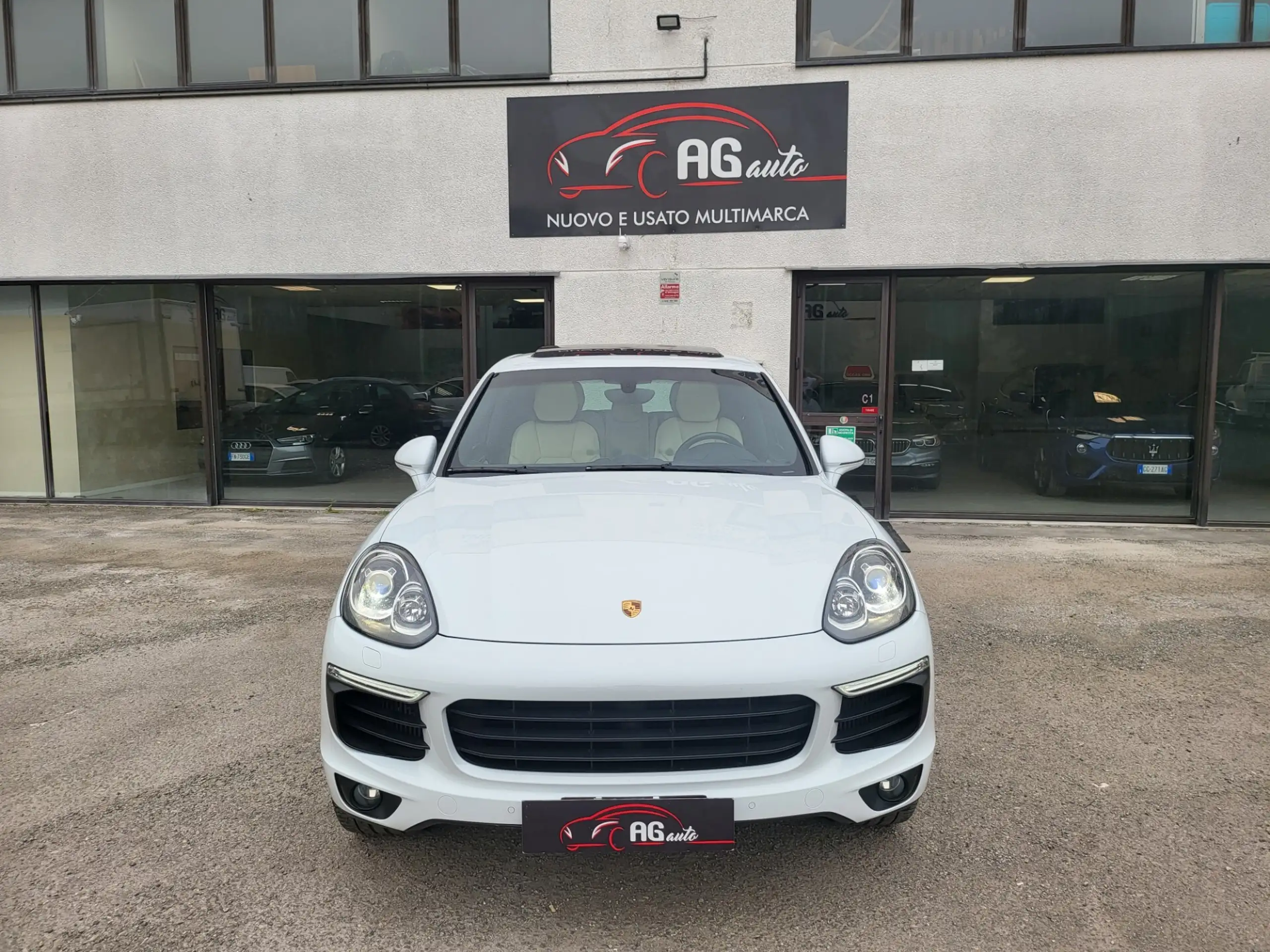 Porsche - Cayenne