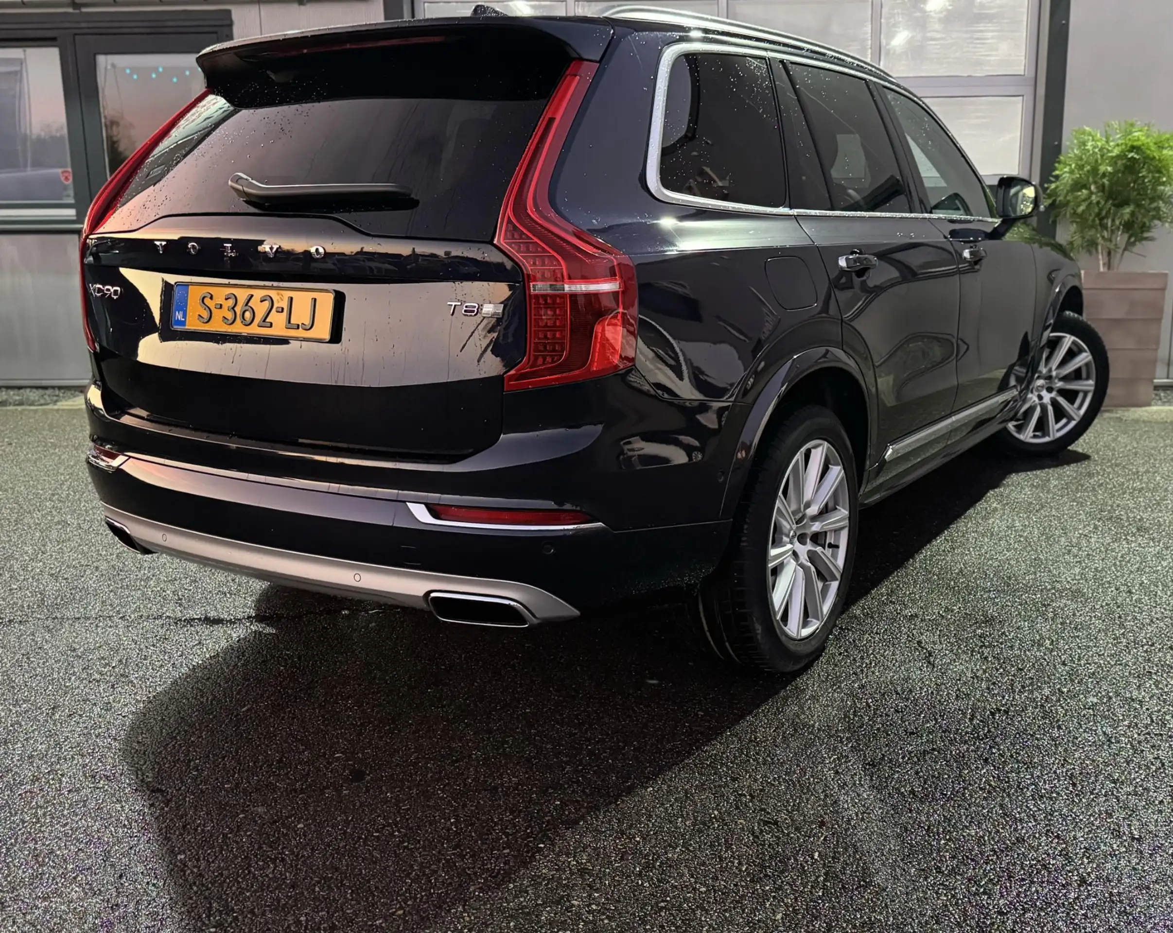 Volvo - XC90