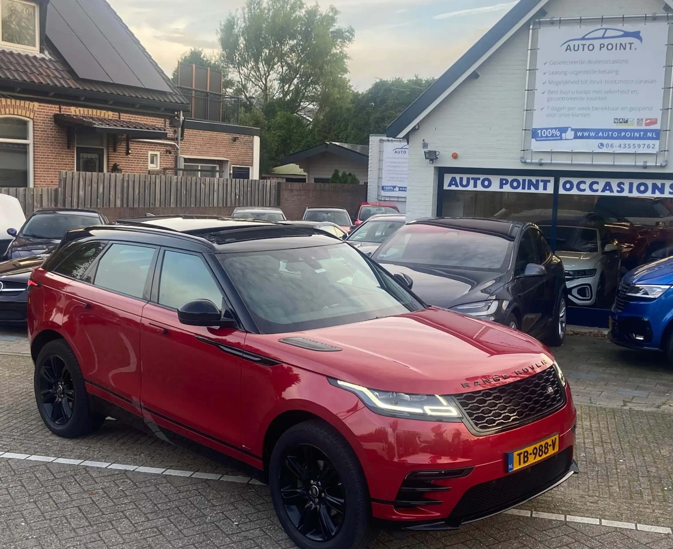 Land Rover - Range Rover Velar