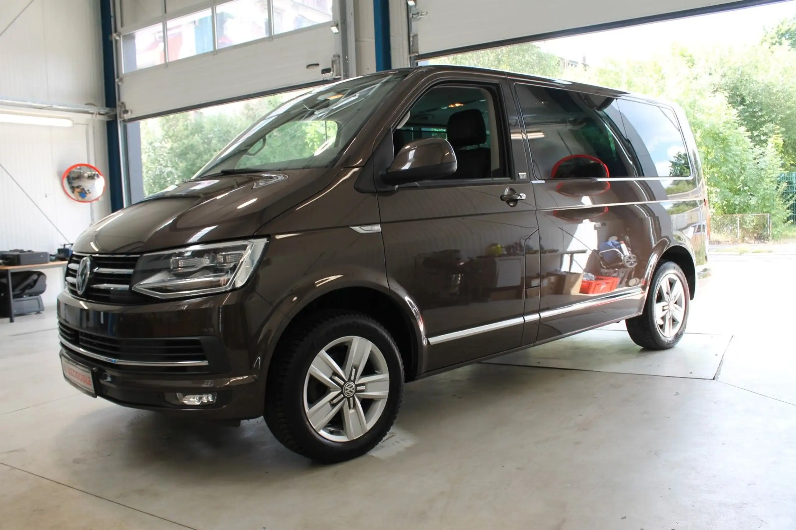 Volkswagen - T6 Multivan