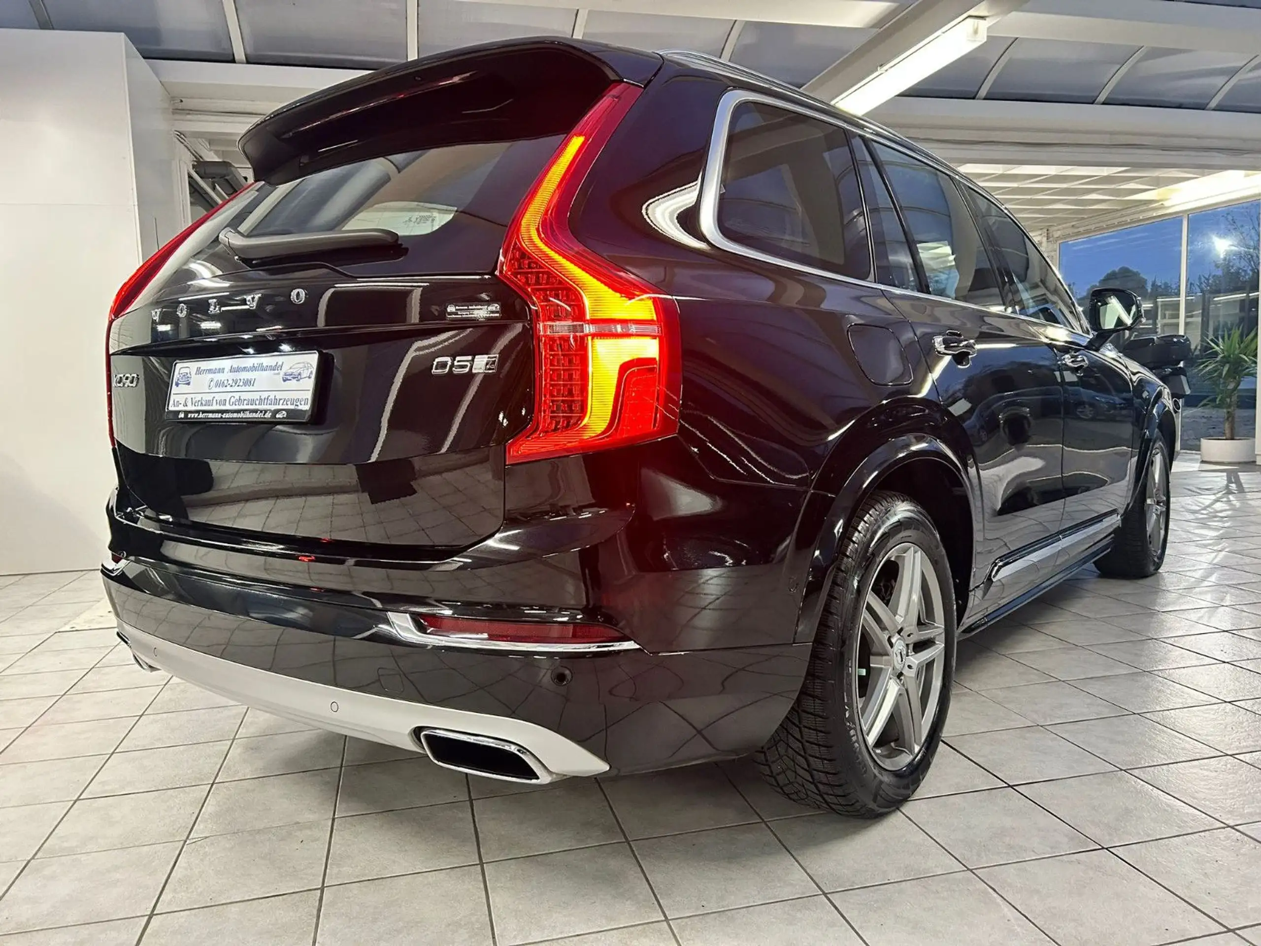 Volvo - XC90