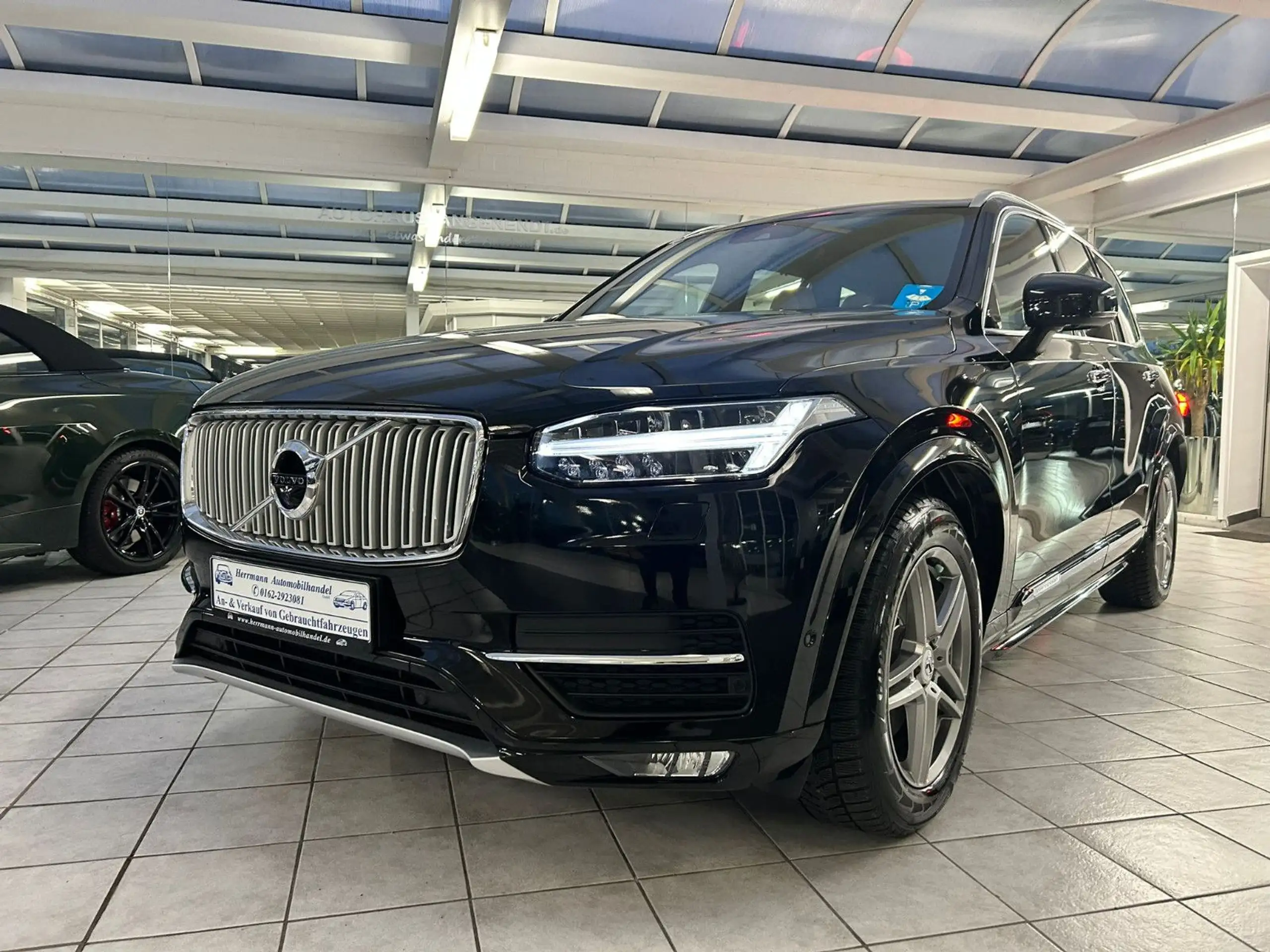 Volvo - XC90