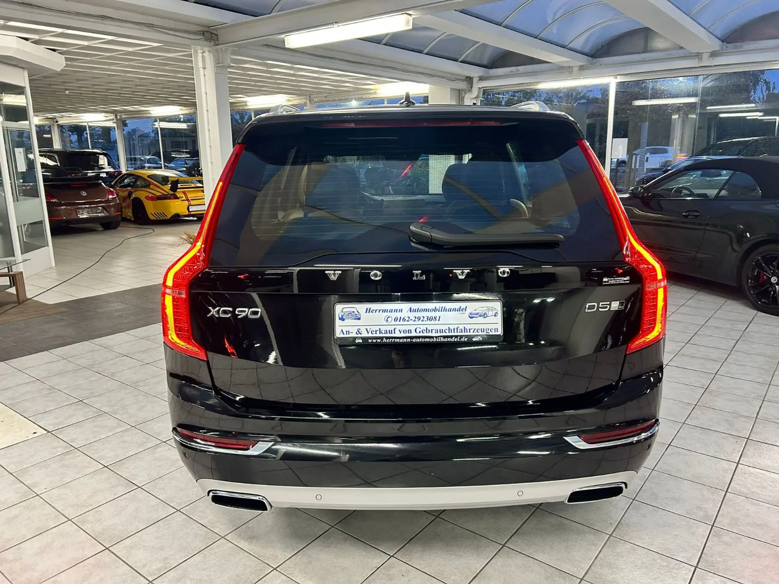 Volvo - XC90