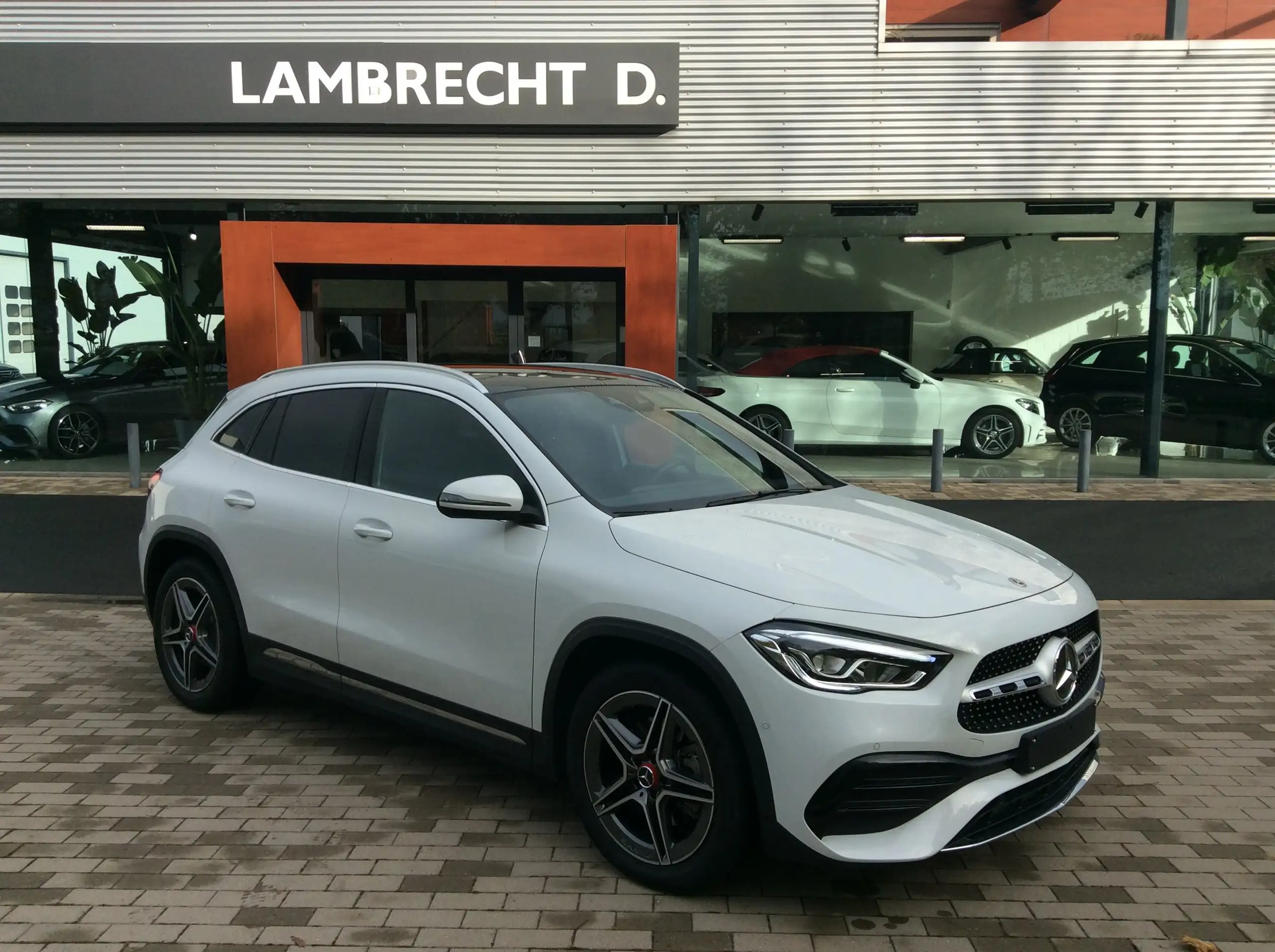 Mercedes-Benz - GLA 250