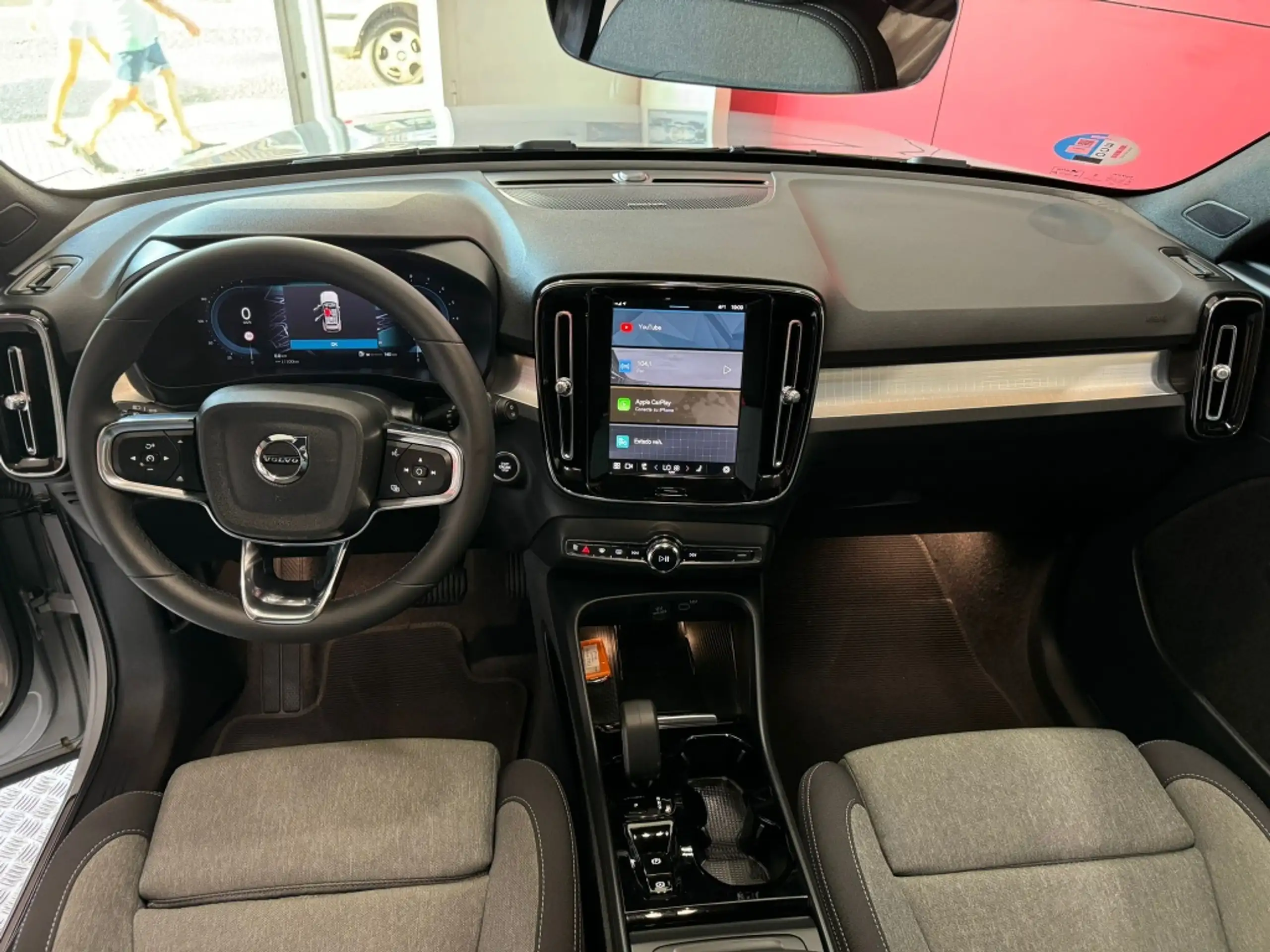 Volvo - XC40