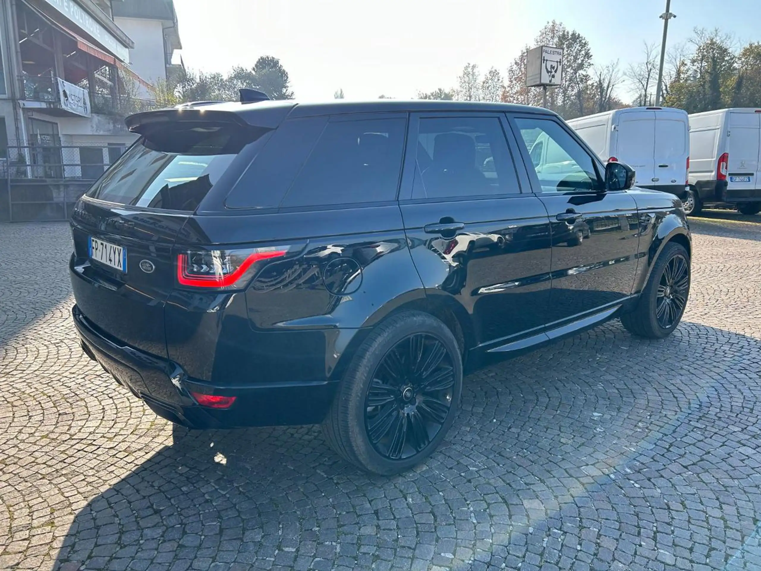 Land Rover - Range Rover Sport