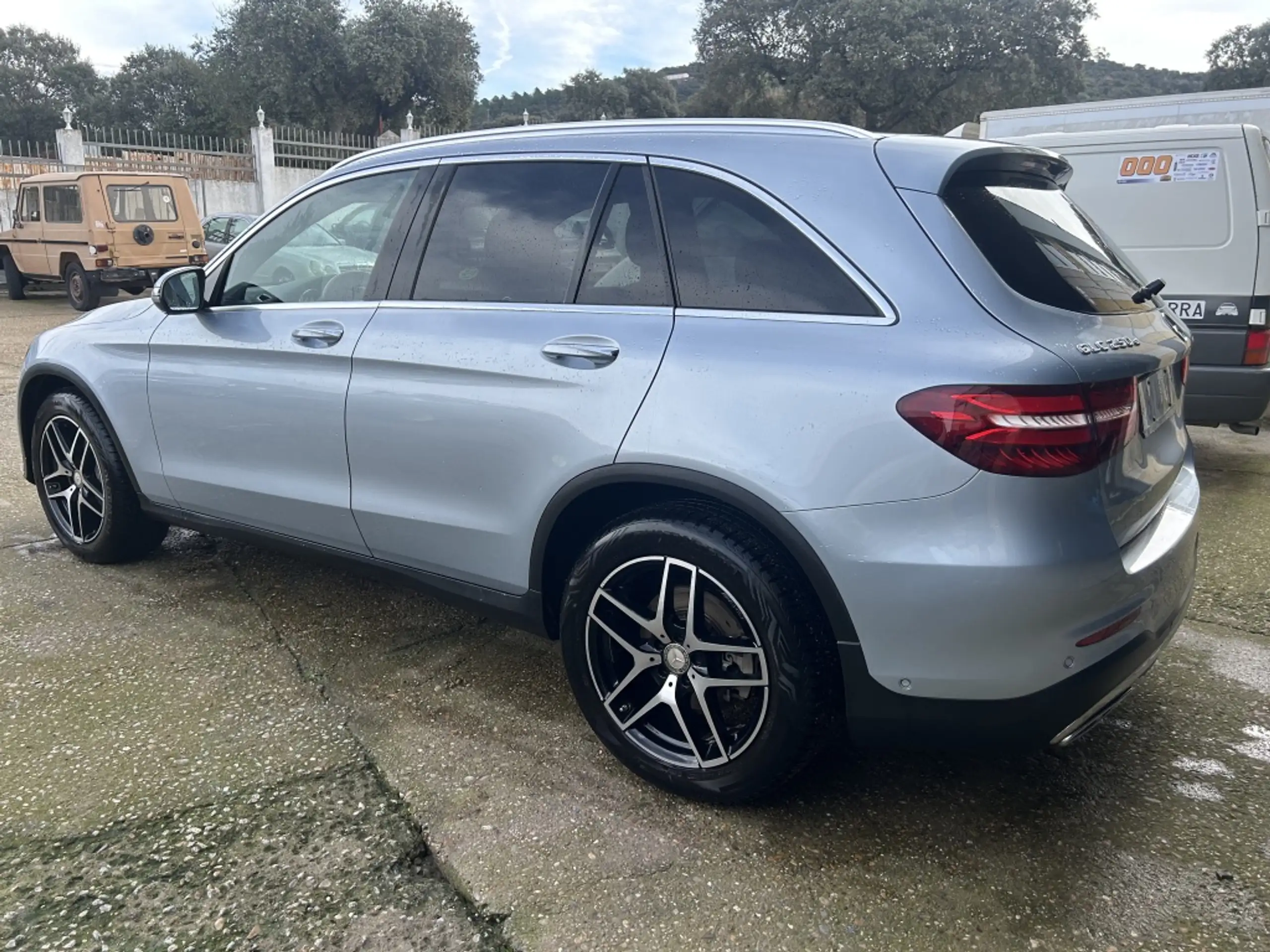 Mercedes-Benz - GLC 250