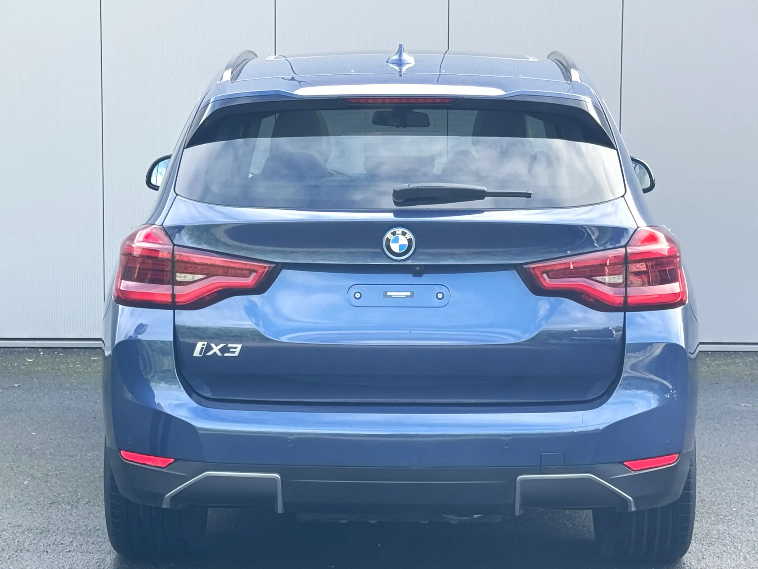 BMW - iX3