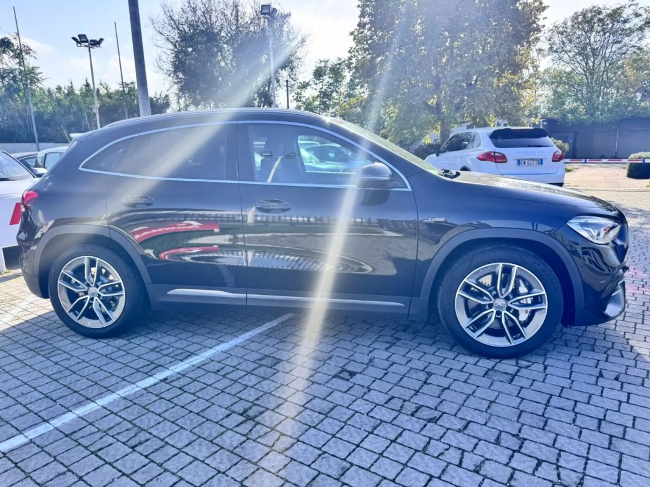 Mercedes-Benz - GLA 35 AMG