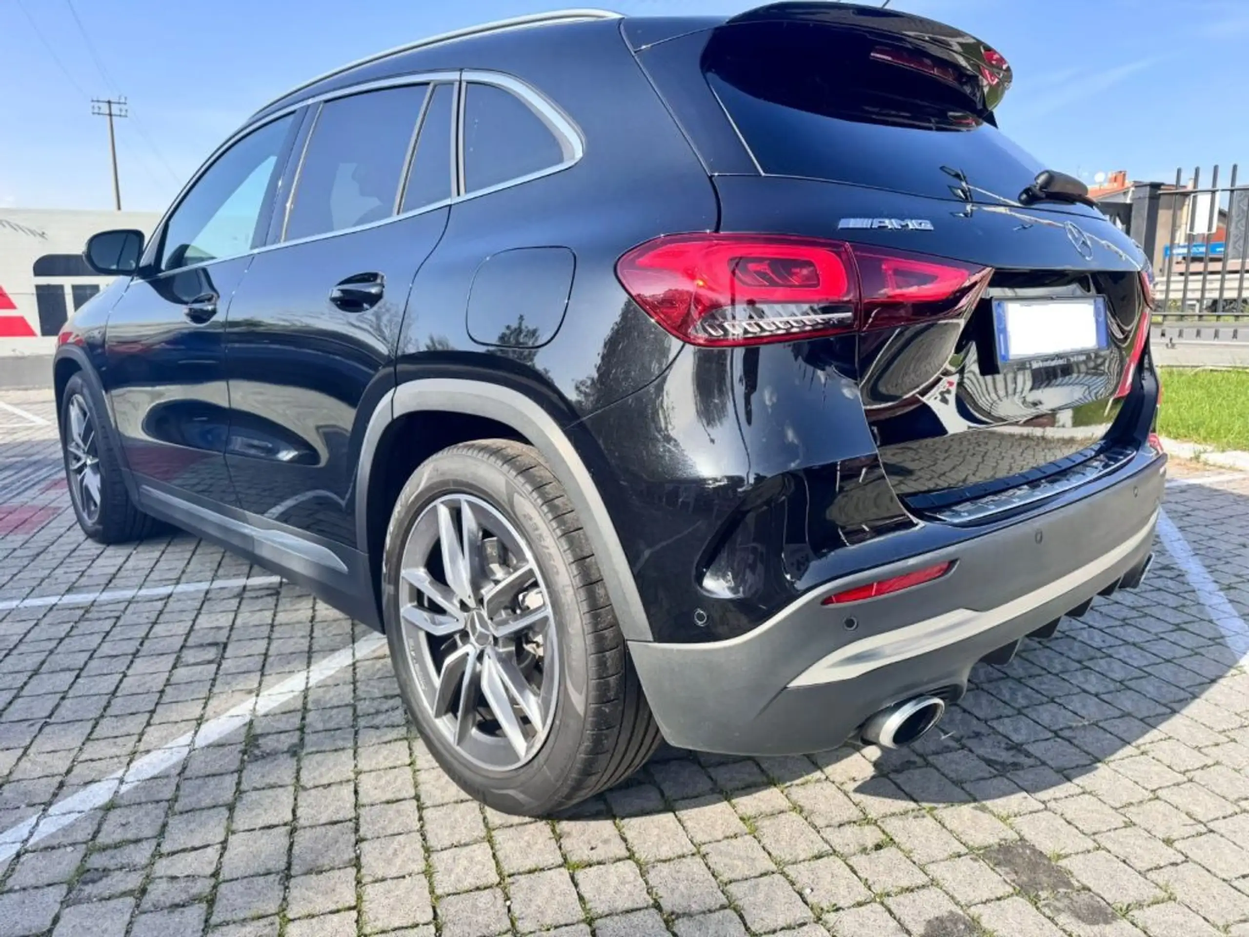 Mercedes-Benz - GLA 35 AMG