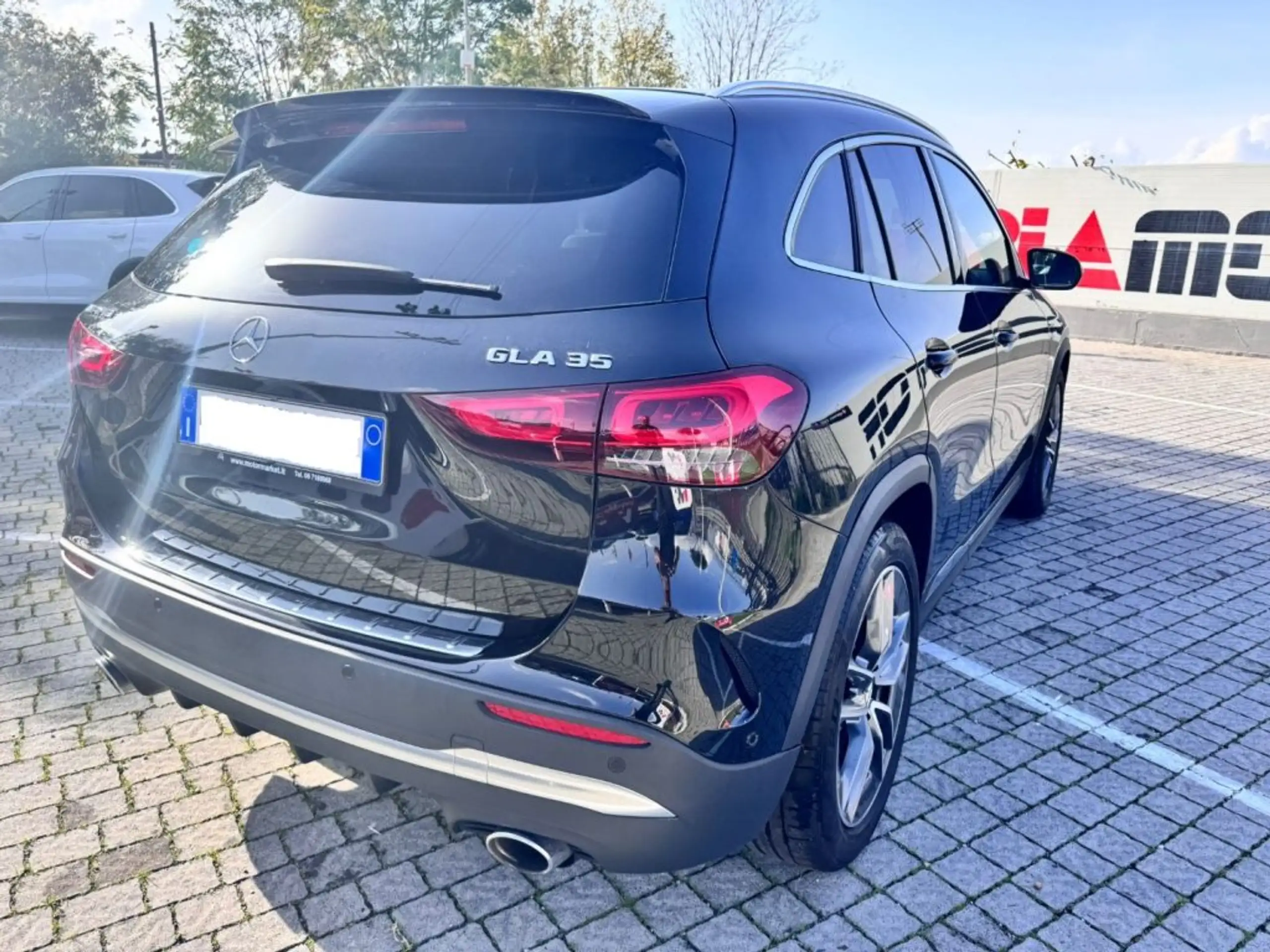 Mercedes-Benz - GLA 35 AMG