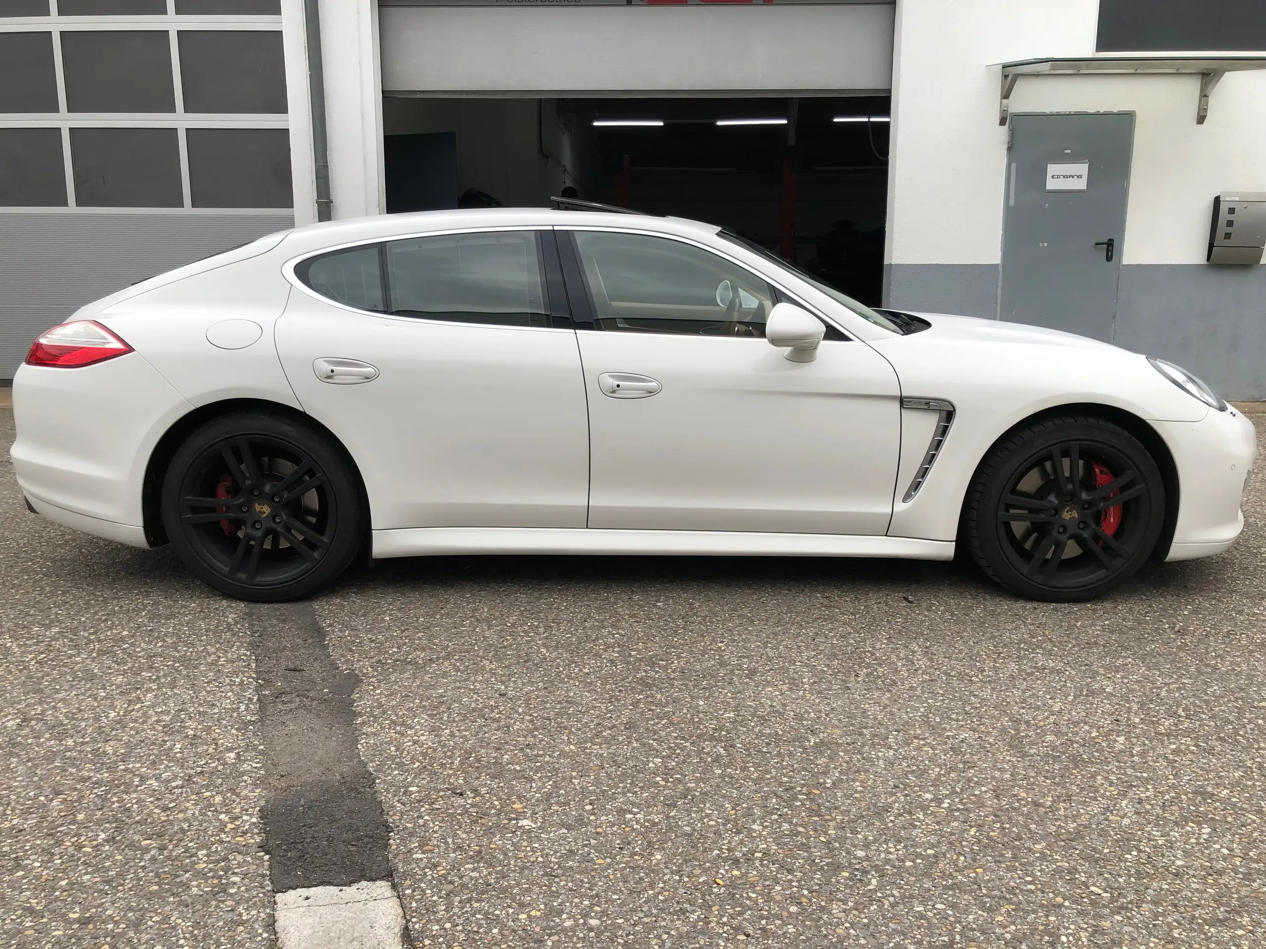 Porsche - Panamera