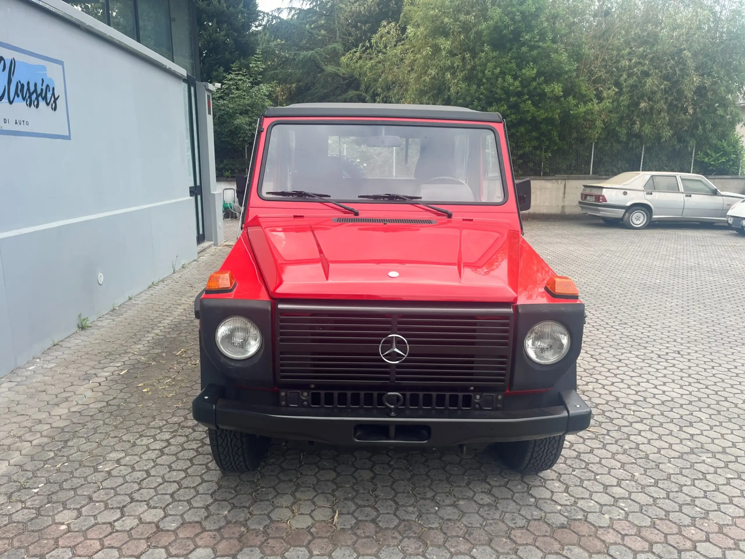 Mercedes-Benz - G