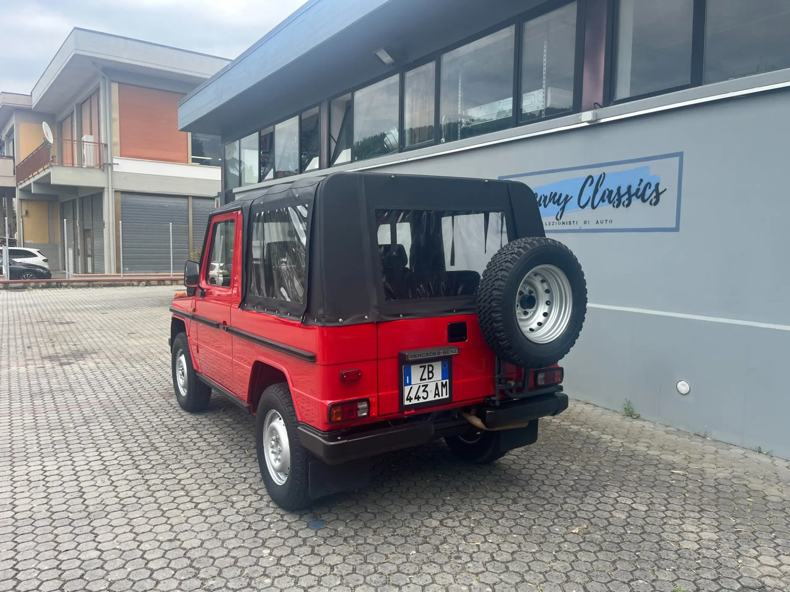 Mercedes-Benz - G